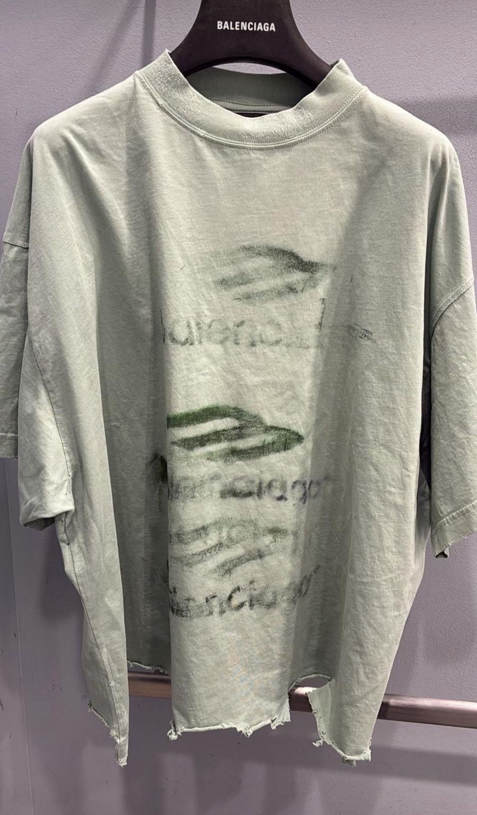 Balenciaga DIY Imprint Cotton Cropped Graphic T-Shirt in green Size US L / EU 52-54 / 3 - 1 Thumbnail
