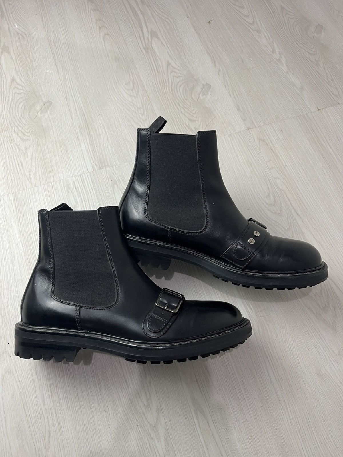Alexander Mcqueen Buckle Detail Chelsea Boots