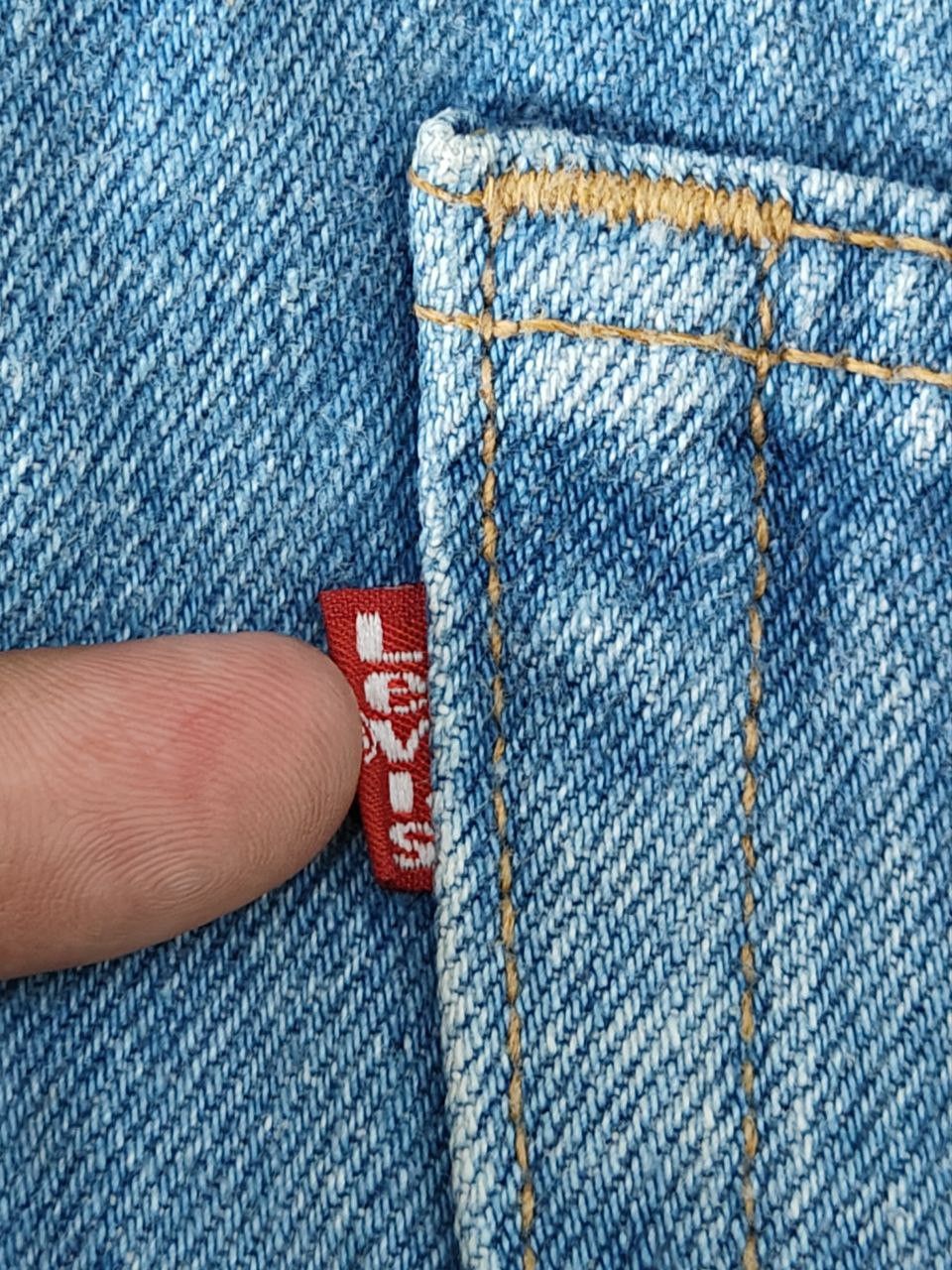 Levi's 90s Vintage Levi's 501 33x34 Lightwash Denim Size US 33 - 7 Thumbnail