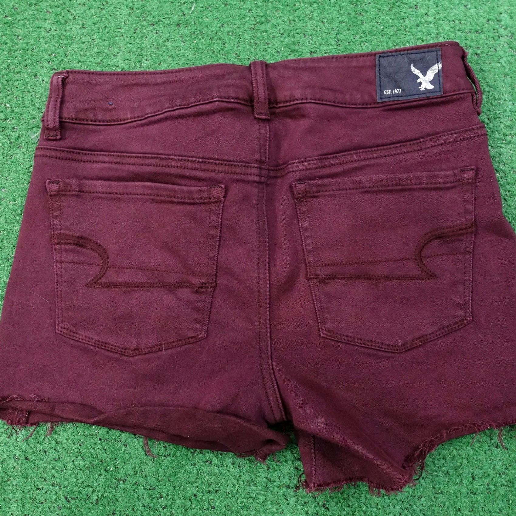 American Eagle Outfitters AMERICAN EAGLE SUPER STRETCH HI-RISE SHORTIE CUT OFF BERRY DENIM SHORTS 4 Women Shorts Berry 4 Summer 3.5 Inseam XS-XL? Size 27" / US 4 / IT 40 - 3 Thumbnail