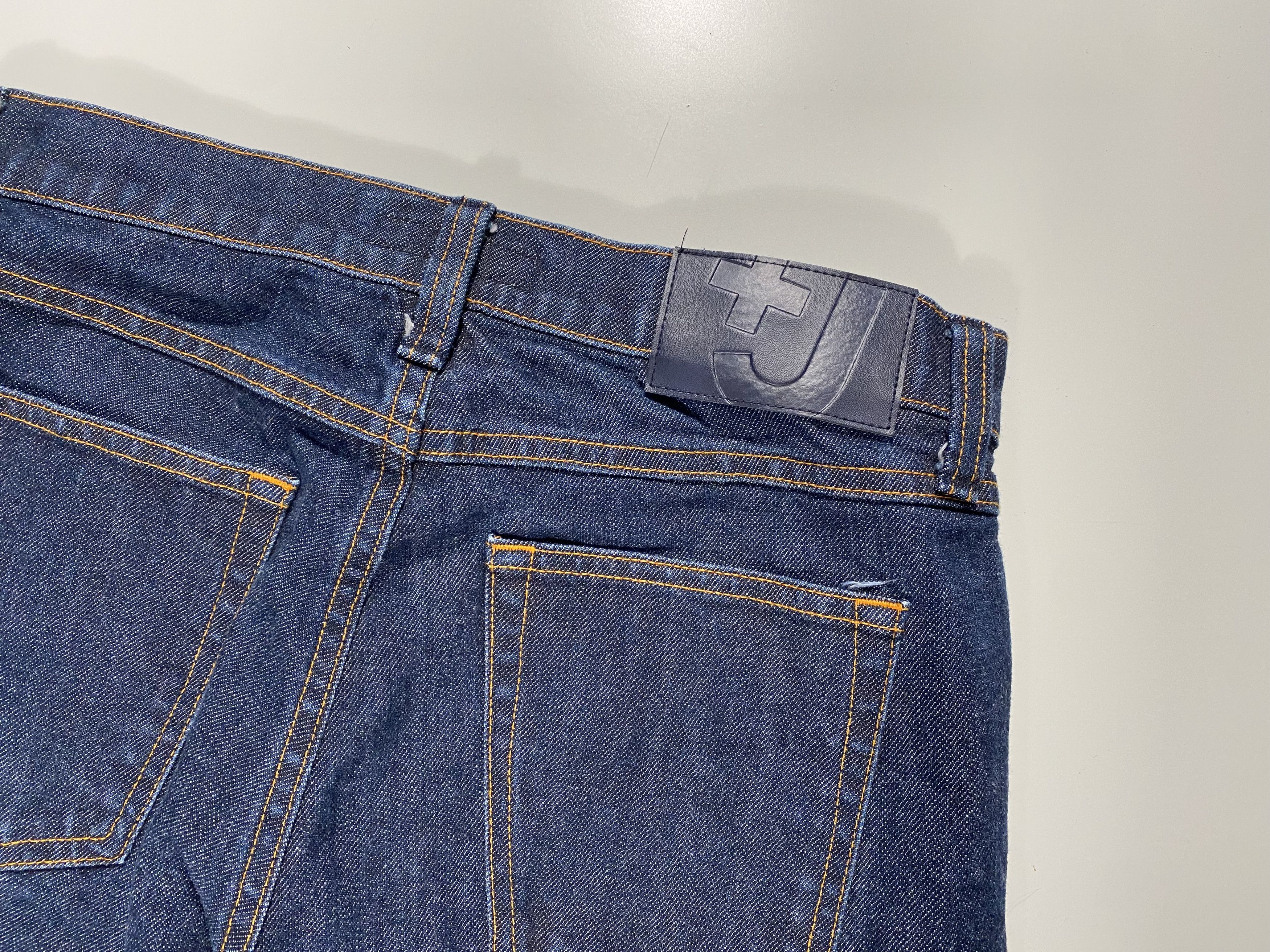 Jil Sander × Uniqlo Jil Sander x Uniqlo +J Slim Cropped Selvedge Jeans 28x24.5 Size US 28 / EU 44 - 6 Thumbnail