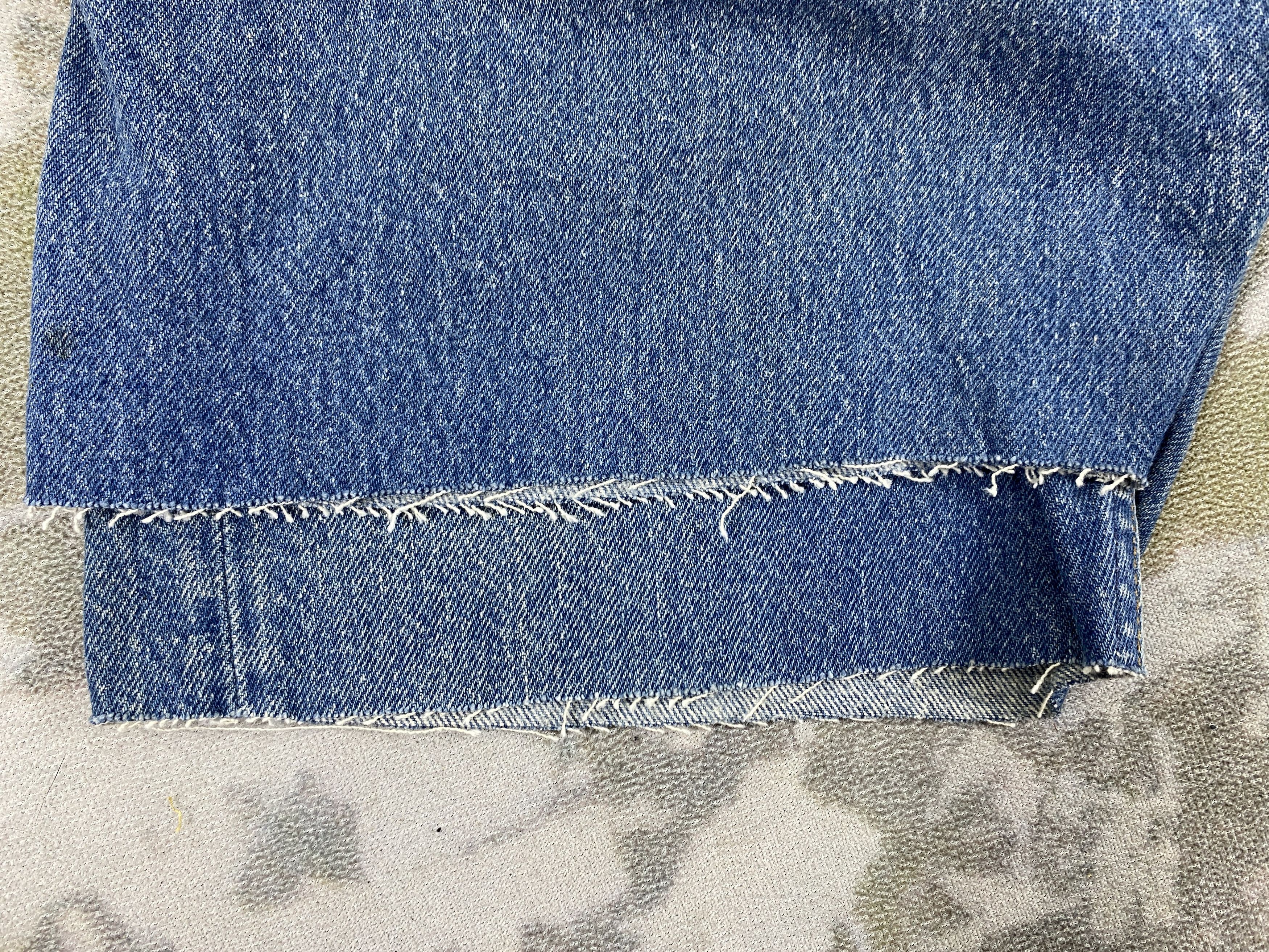 Levi's Blue Vintage Levi's 501 Jeans 28x5.5 Short Denim- JN3737 Size US 28 / EU 44 - 9 Thumbnail
