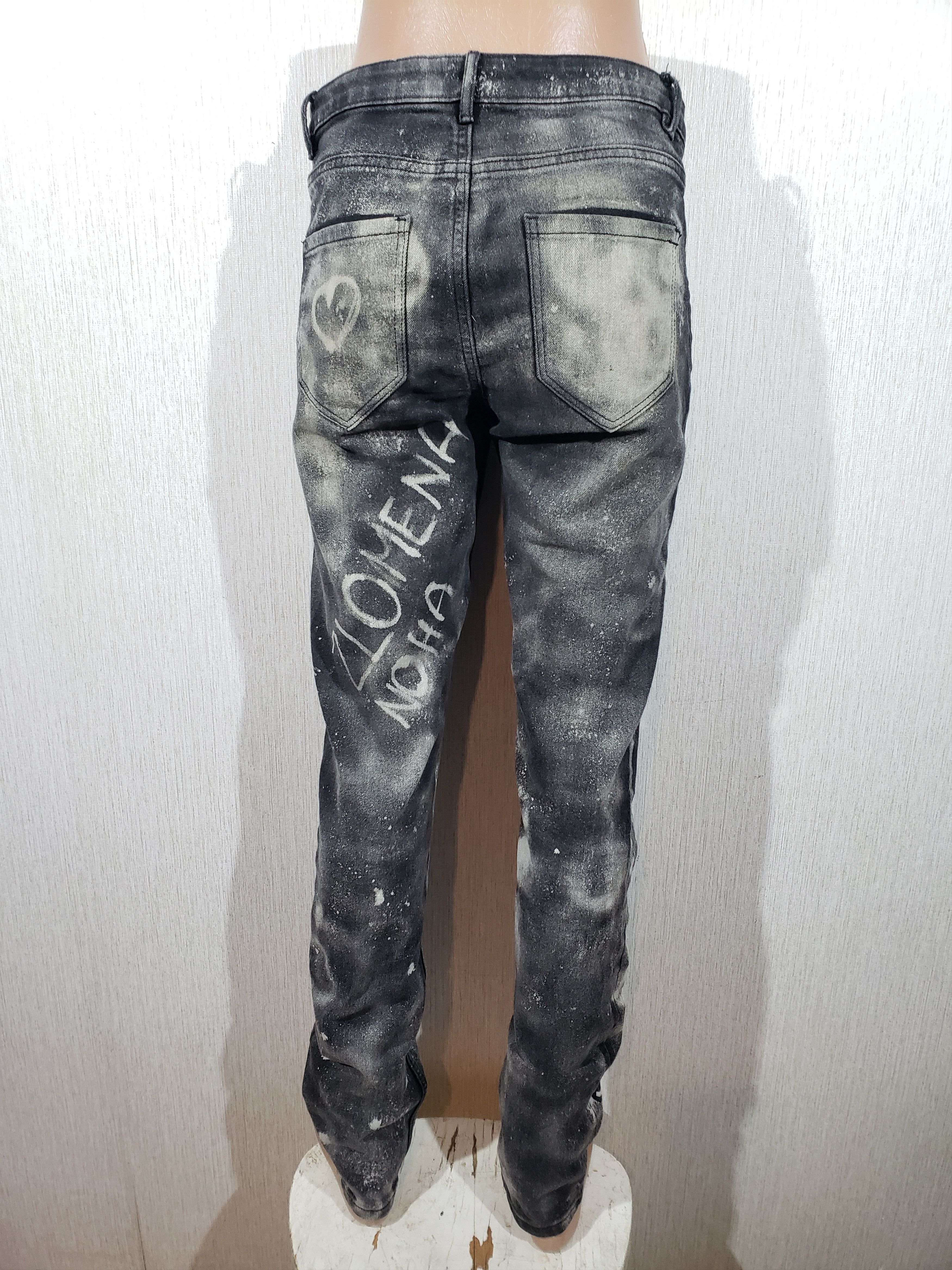 Jean Wonderful women's jeans in black with a coating. Size 30" / US 8 / IT 44 - 6 Thumbnail