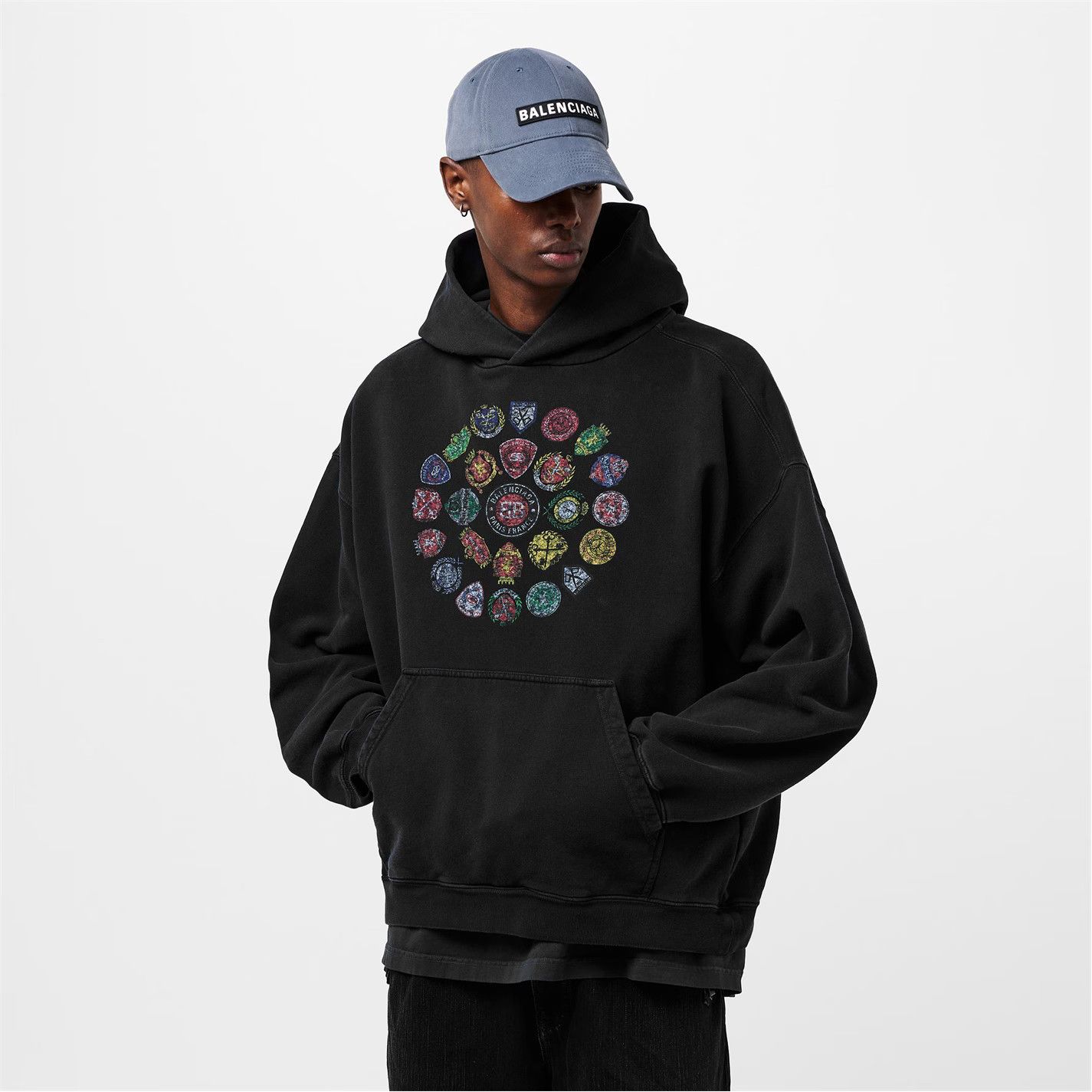 Balenciaga o1g2r1mq0226 Spiral Crest Pull Over Hoodie In Black Size US M / EU 48-50 / 2 - 3 Thumbnail