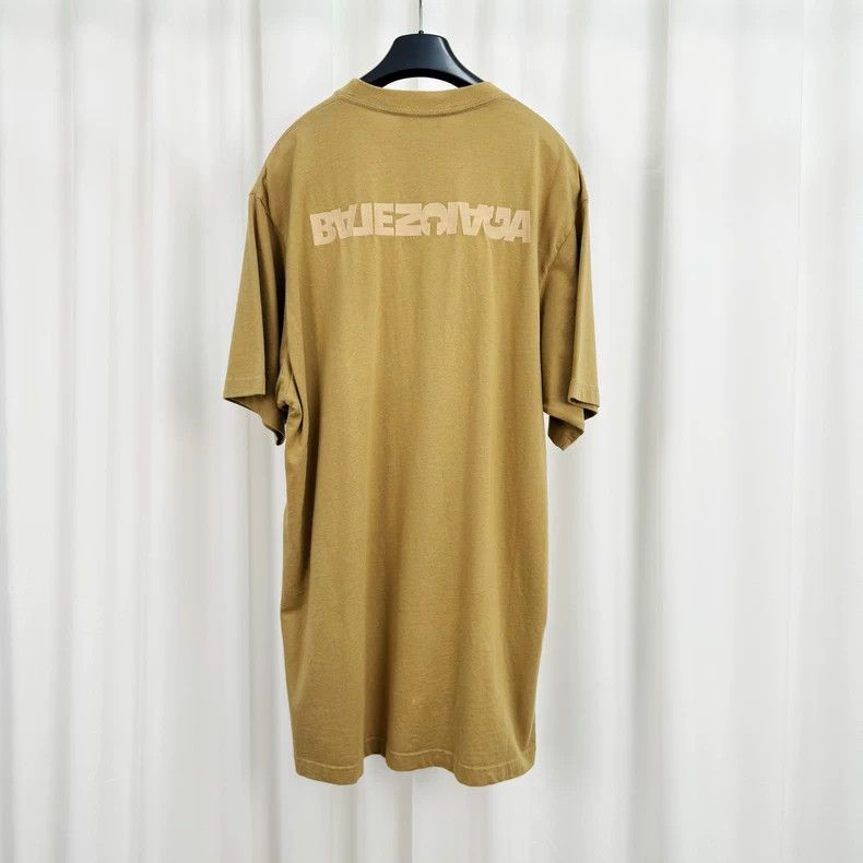 Balenciaga Balenciaga Embroidered reverse letter short sleeve Size US M / EU 48-50 / 2 - 2 Thumbnail