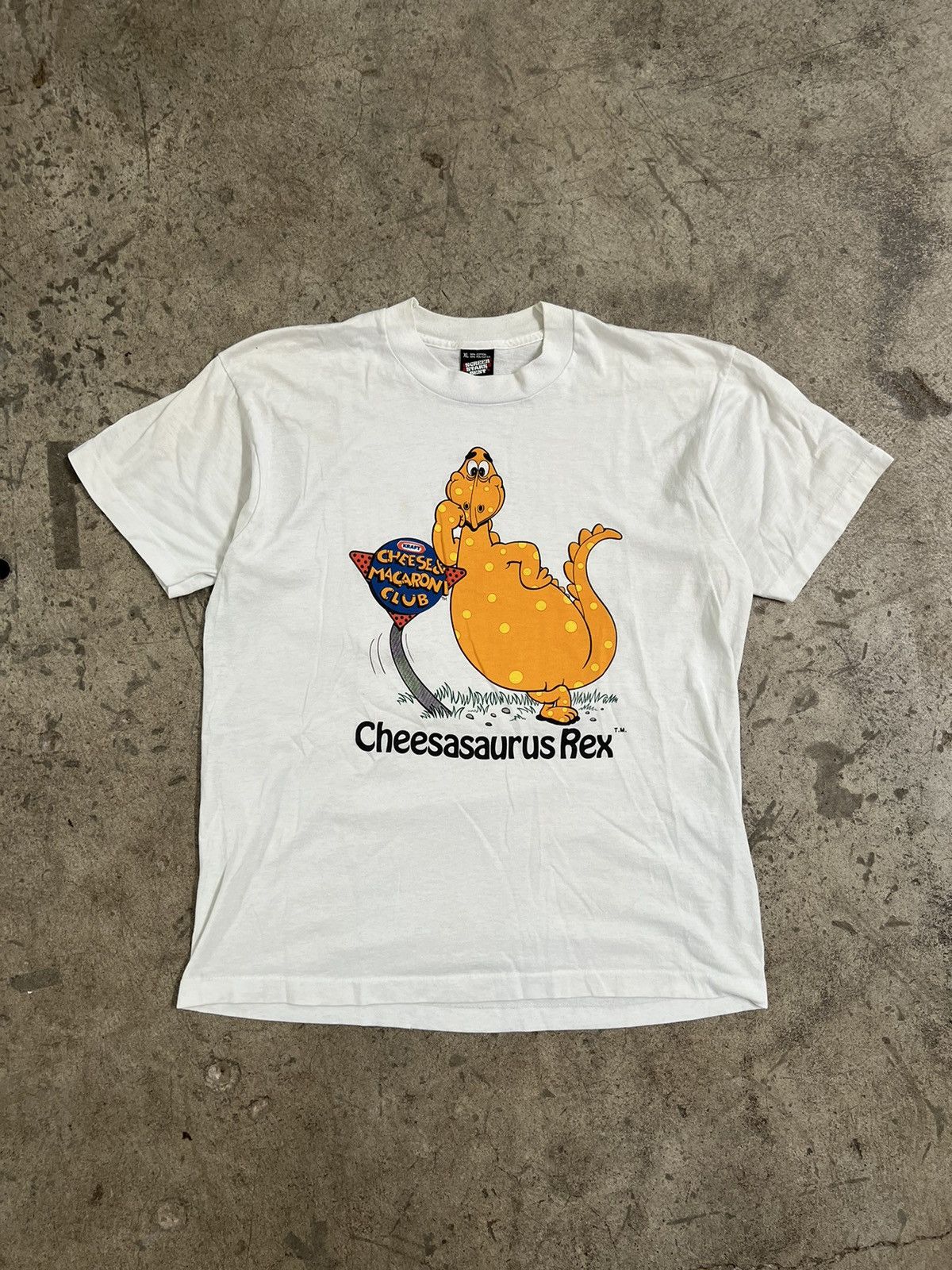 Vintage Vintage 90s Kraft Mac And Cheese cheesasaurus Rex snack tee ...