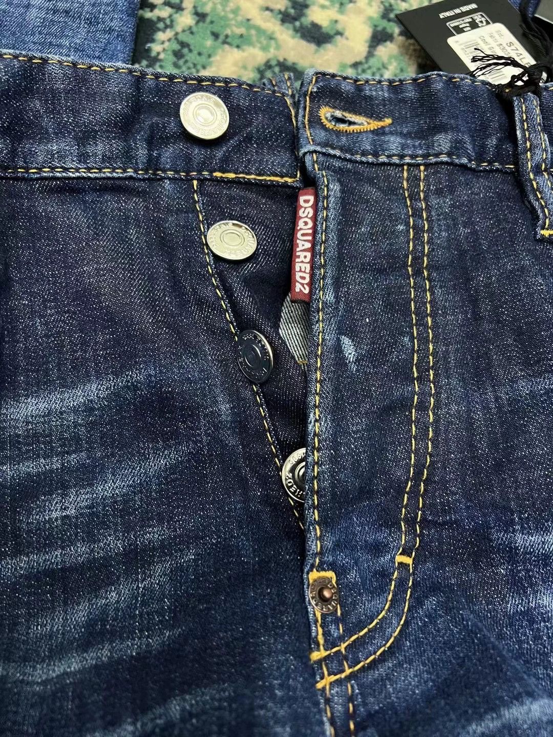 Dsquared2 Dsquared2 COOL GUY mid slim straight low-wash stretch jeans Size US 30 / EU 46 - 3 Thumbnail