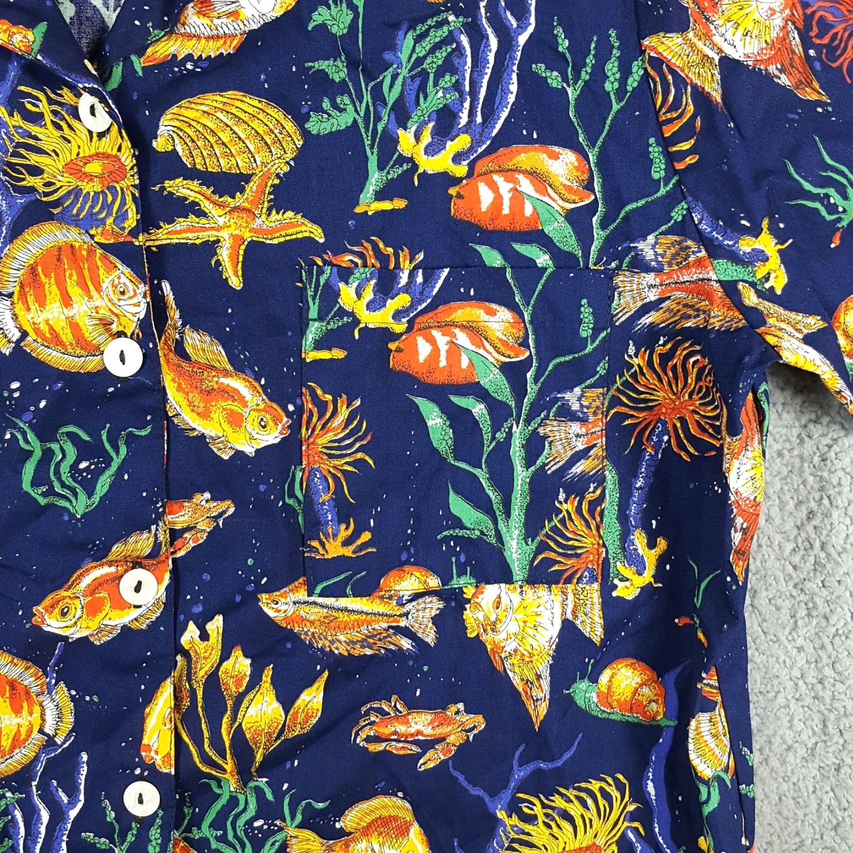 Vintage Vintage Infinity Chic Men's Long Sleeve Button-Up Shirt Size Large Blue 90s Beach Ocean Retro Size US L / EU 52-54 / 3 - 3 Thumbnail
