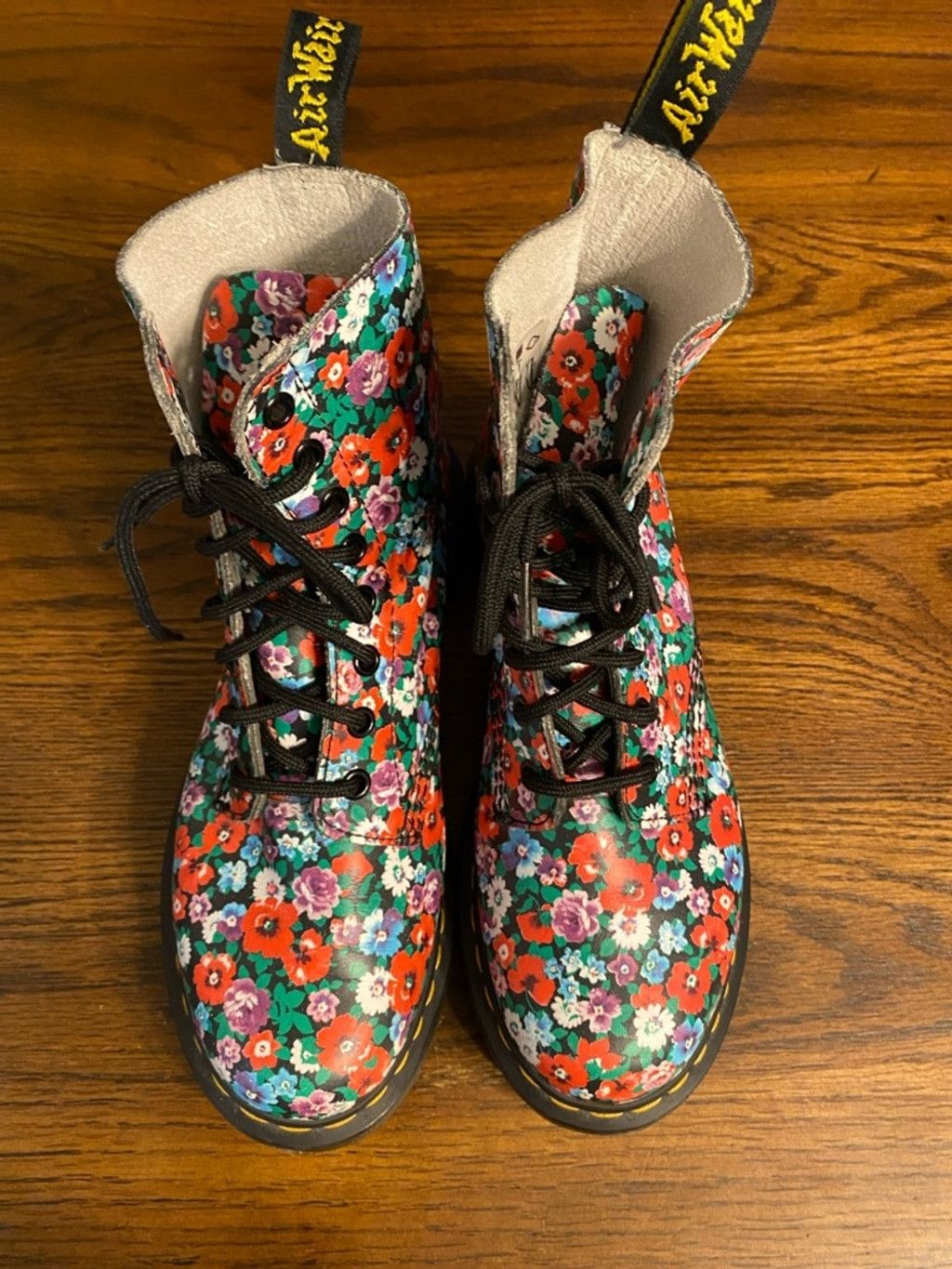 Dr. Martens Dr. Martens Floral Lace-Up Pascal Combat Boots size 7 Size US 7 / IT 37 - 1 Thumbnail