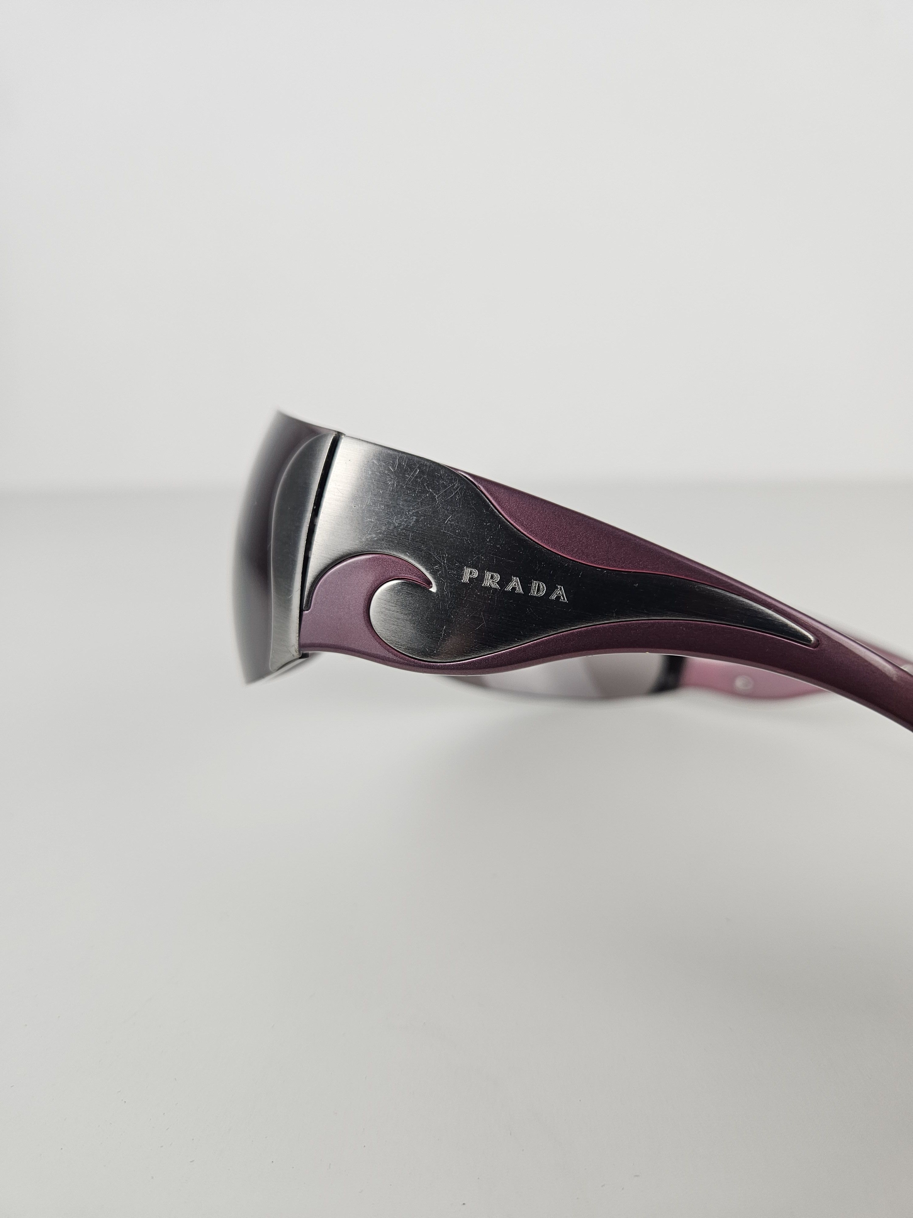 Prada Archive y2k Prada SPR58F wraparound flame sunglasses Size ONE SIZE - 11 Thumbnail