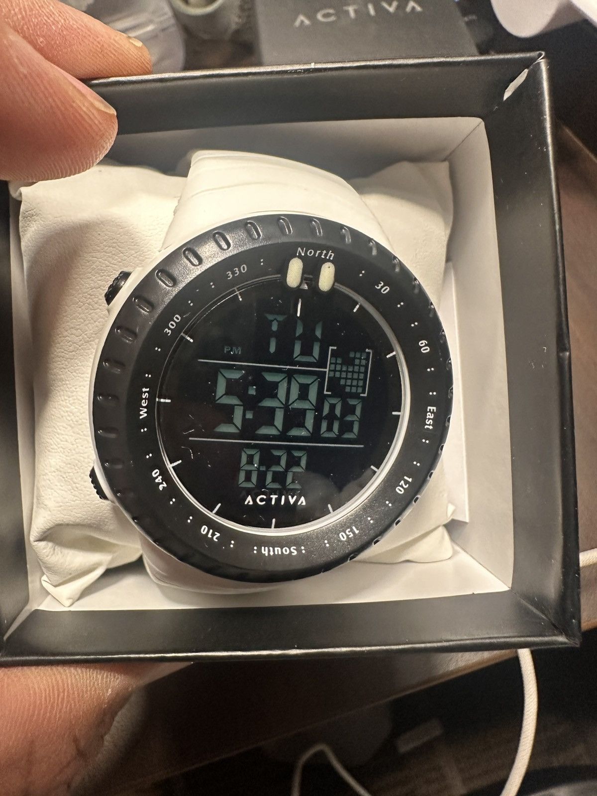 Invicta Brand new invicta white watch Size ONE SIZE - 3 Thumbnail