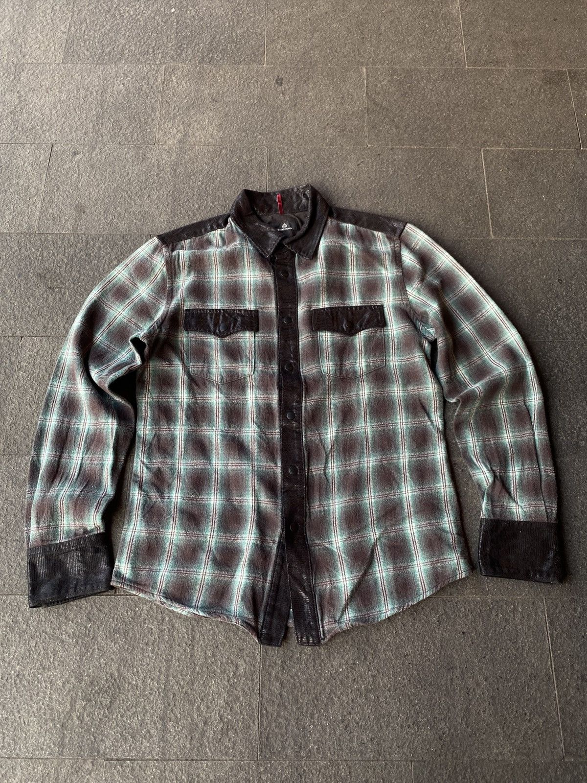 291295=Homme 291295=Homme Snake Skin Flannel Snap Button Size US L / EU 52-54 / 3 - 1 Thumbnail