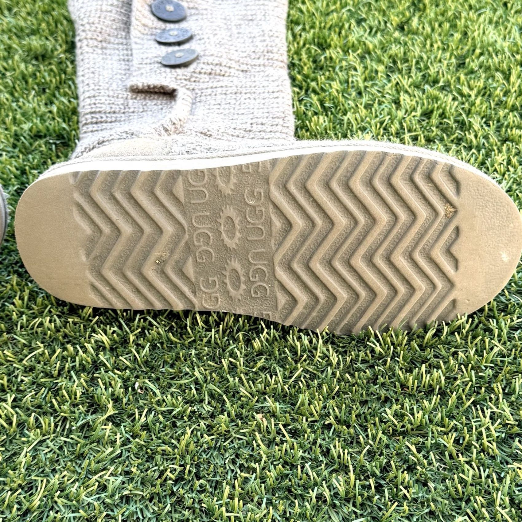 Ugg UGG Australia Cardy Boot Knit Mid-Calf Gray 8 M Womens Boots Casual Fall Winter 80s? Size M / US 6-8 / IT 42-44 - 4 Thumbnail