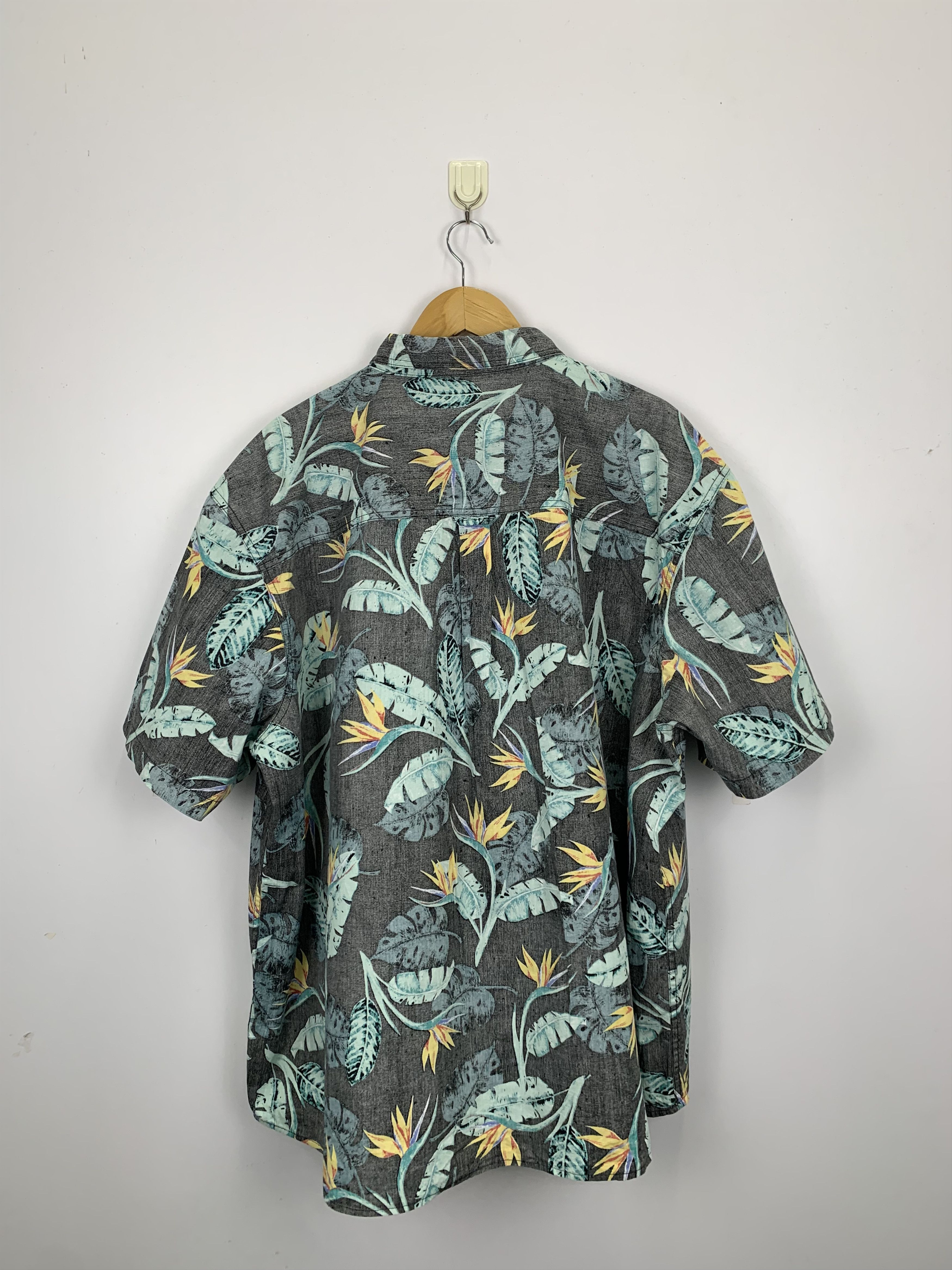 Vintage Vintage Hawaiian Shirt Button Ups TA0131 Size US XXL / EU 58 / 5 - 3 Thumbnail