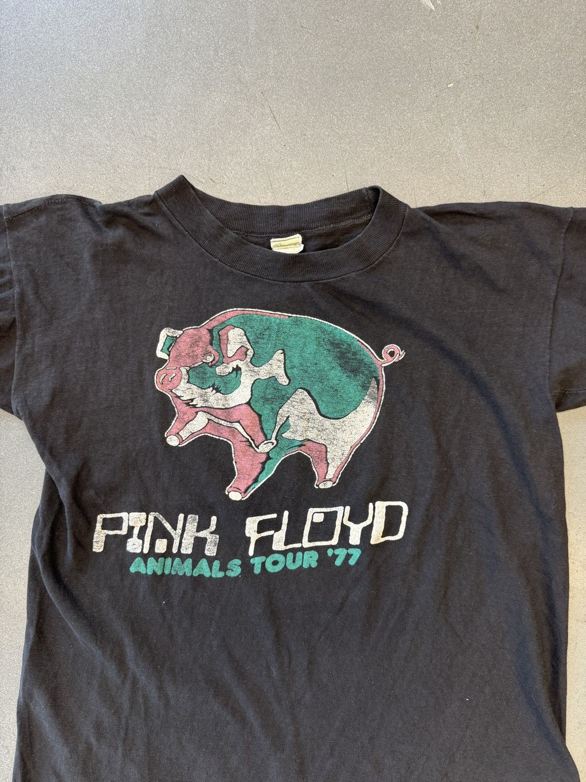 Other 1977 Pink Floyd Pig Animals Tour Tee Size US L / EU 52-54 / 3 - 3 Thumbnail