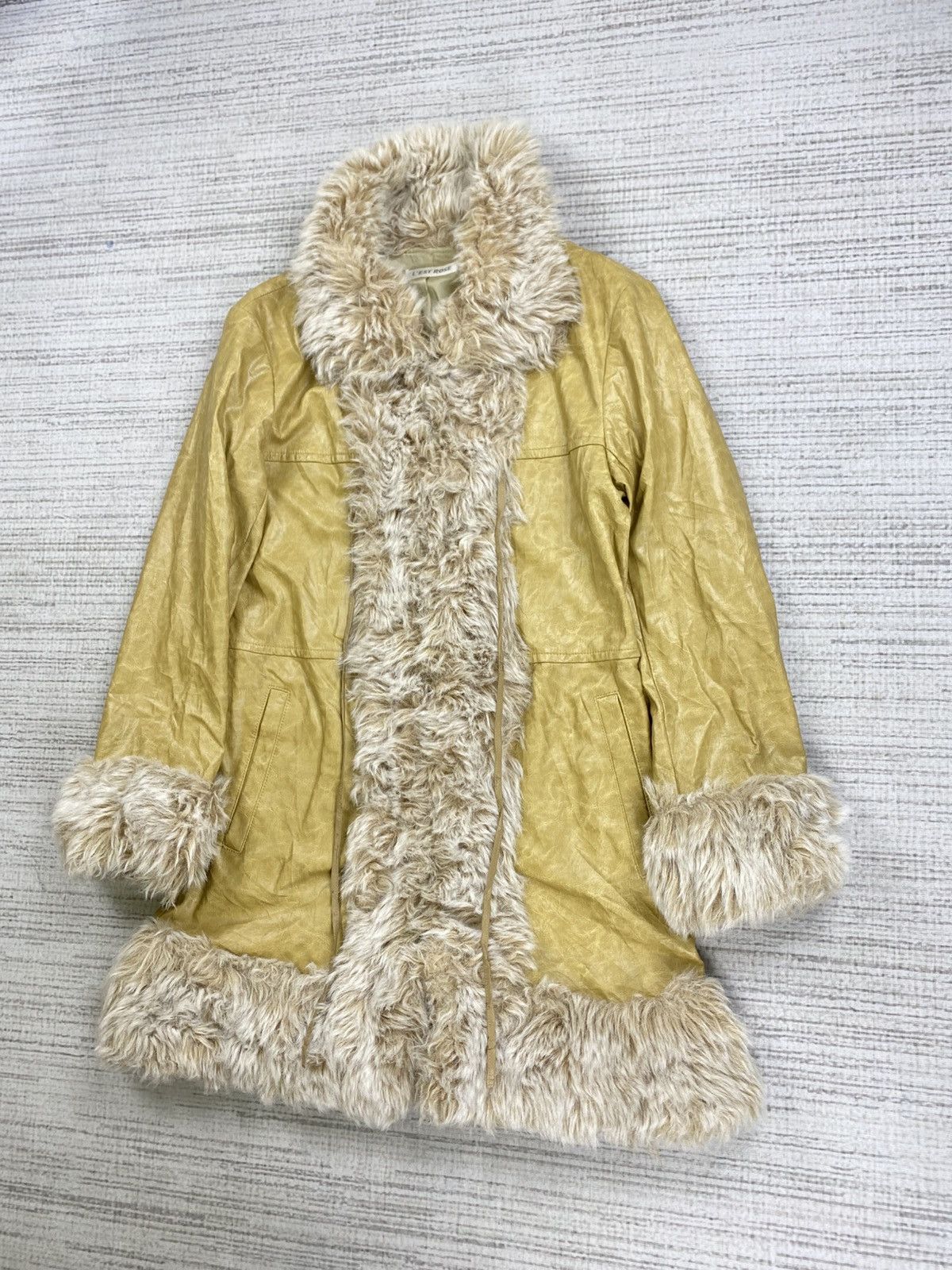 Vintage Vintage L’est Rose Faux Fur Leather Coat Jacket Size US S / EU 44-46 / 1 - 4 Thumbnail