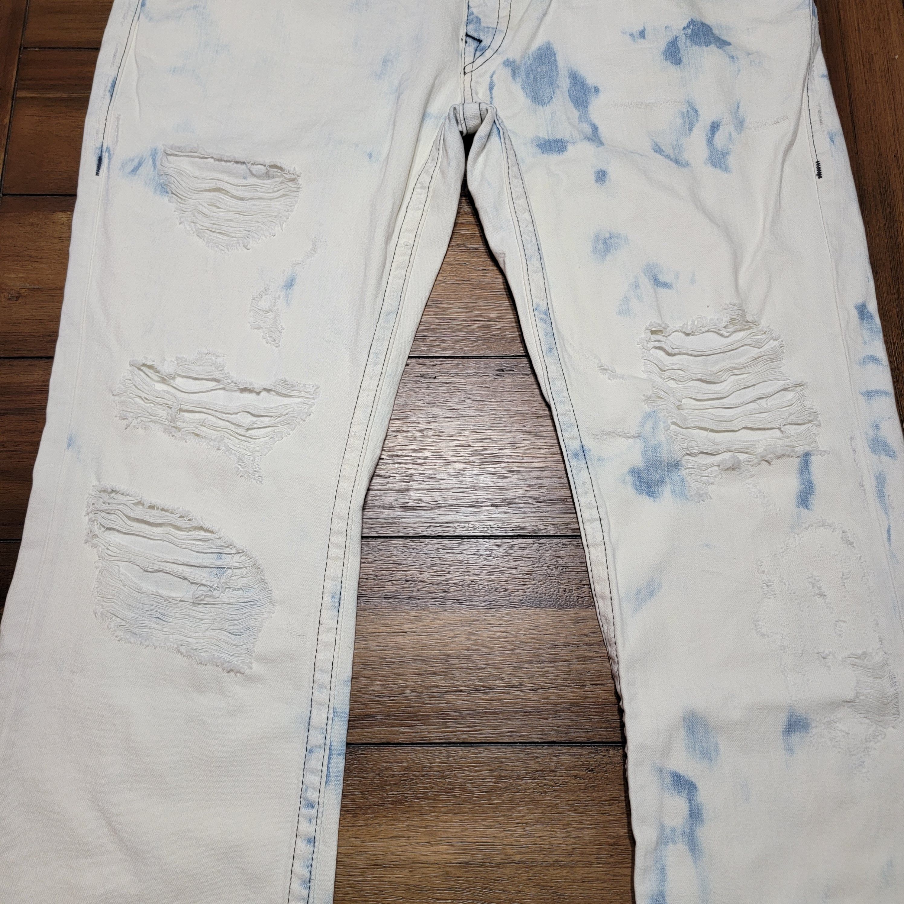 True Religion True Religion Shredded Front Acid Washed Straight Jeans - 40 Size 42" / US 20 - 4 Thumbnail