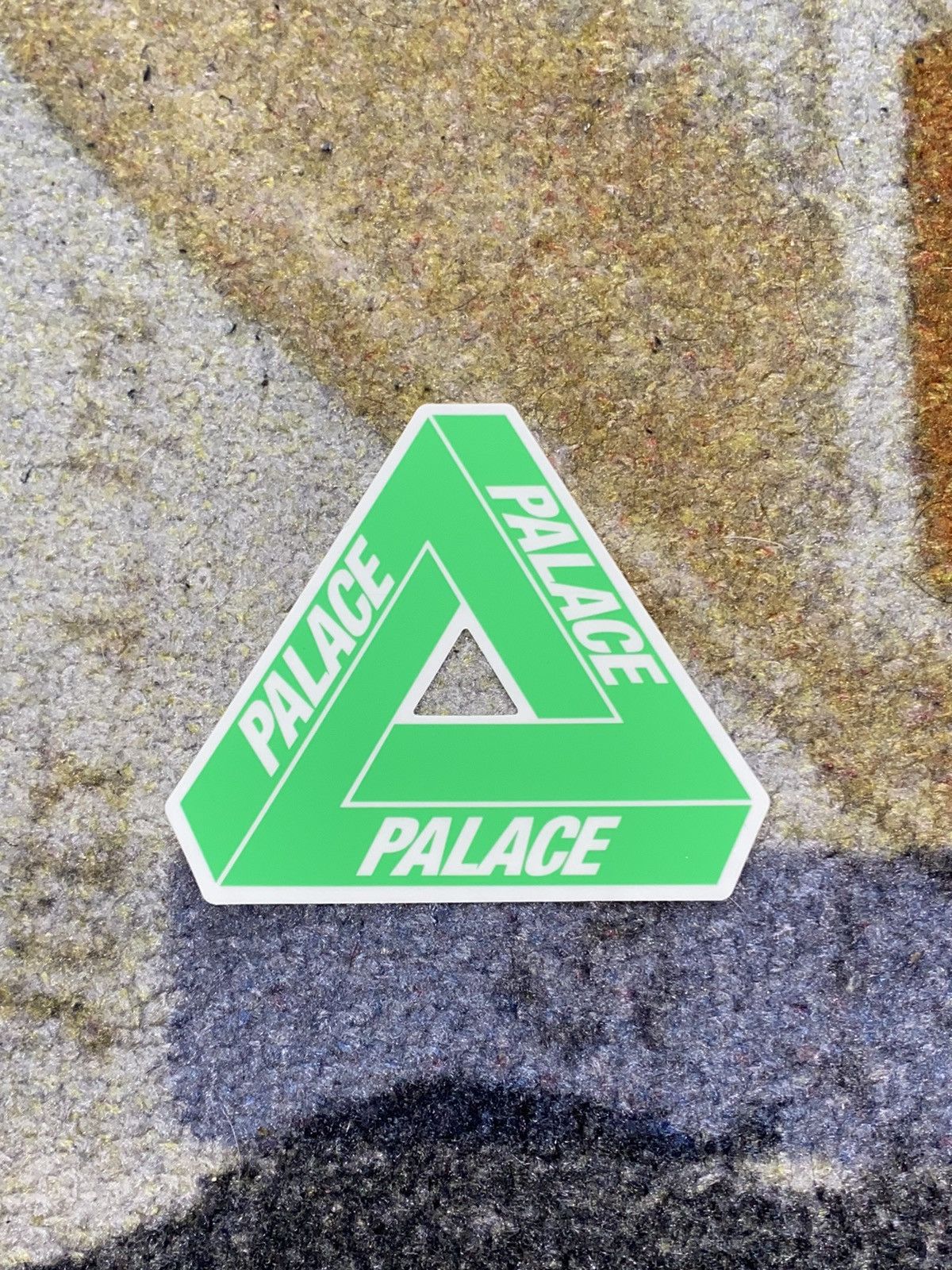Palace Palace Exclusive Tri Ferg Sticker Size ONE SIZE - 1 Preview