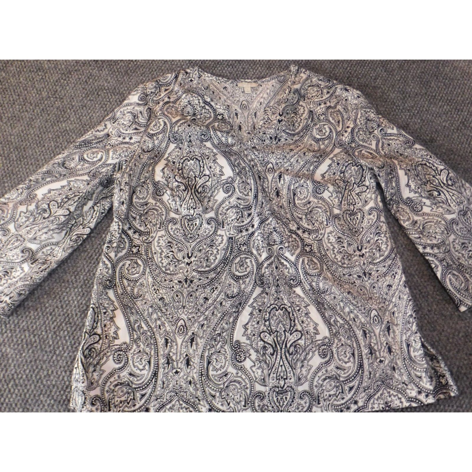 Talbots Talbots Womens Blouse L Gray Floral Designer V-Neck Pullover Knit Shirt Casual Stretch Regular Size L Womens Size L / US 10 / IT 46 - 2 Thumbnail