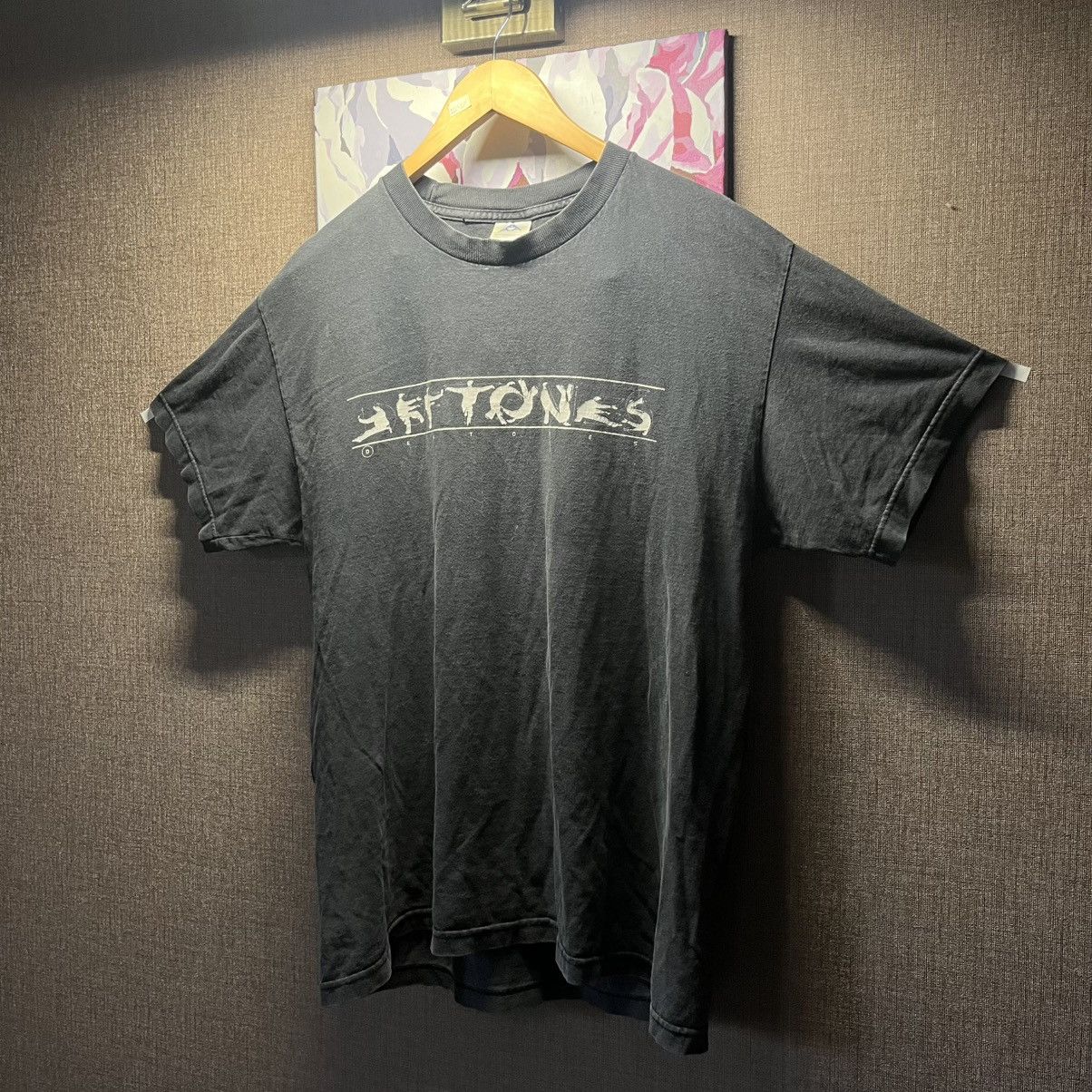 Band Tees DEFTONES KARATE 90s VINTAGE SHIRT Size US XL / EU 56 / 4 - 2 Thumbnail
