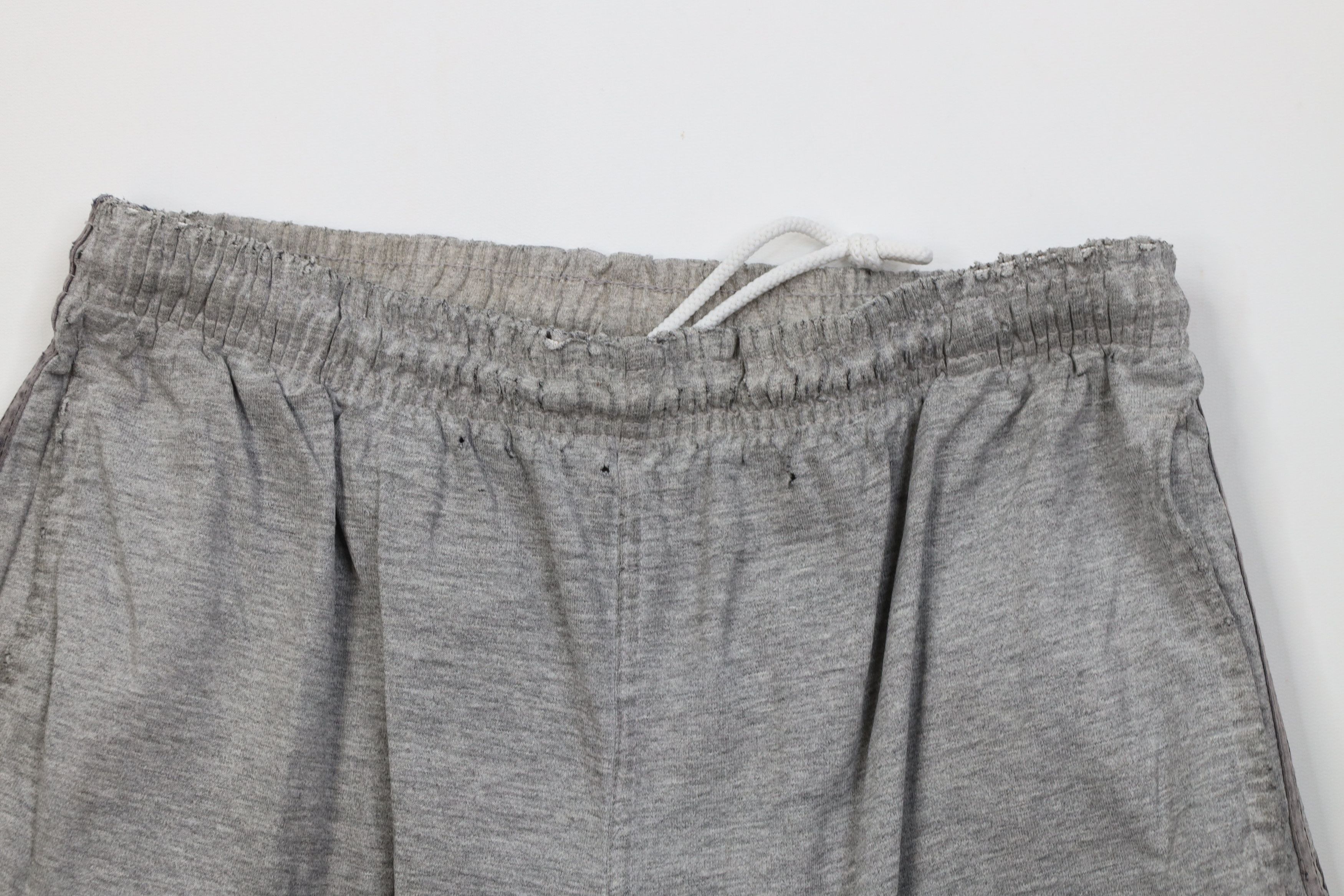 Adidas Vintage 90s Adidas Spell Out Above Knee Shorts Gray USA Size US 34 / EU 50 - 2 Thumbnail
