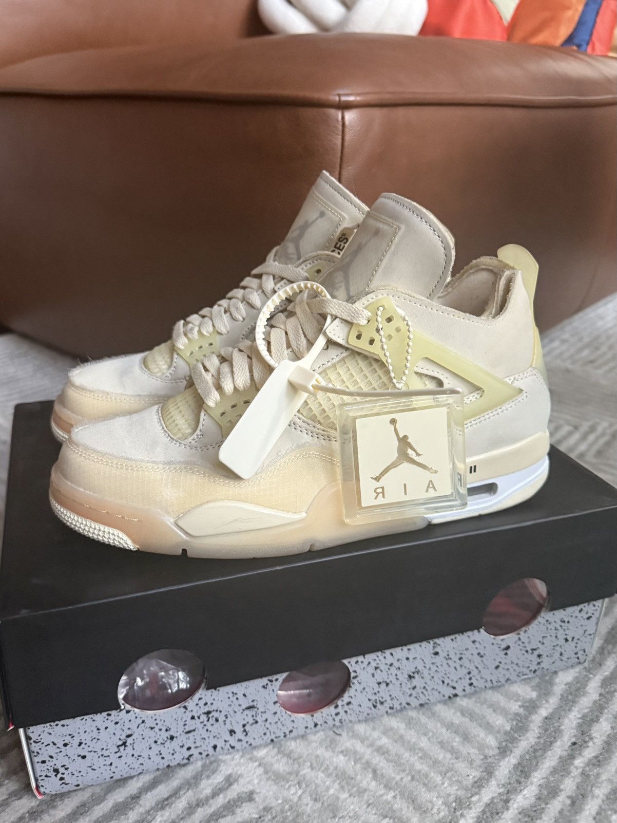Off-White Jordan Retro Sail Size Mens 10 Womens