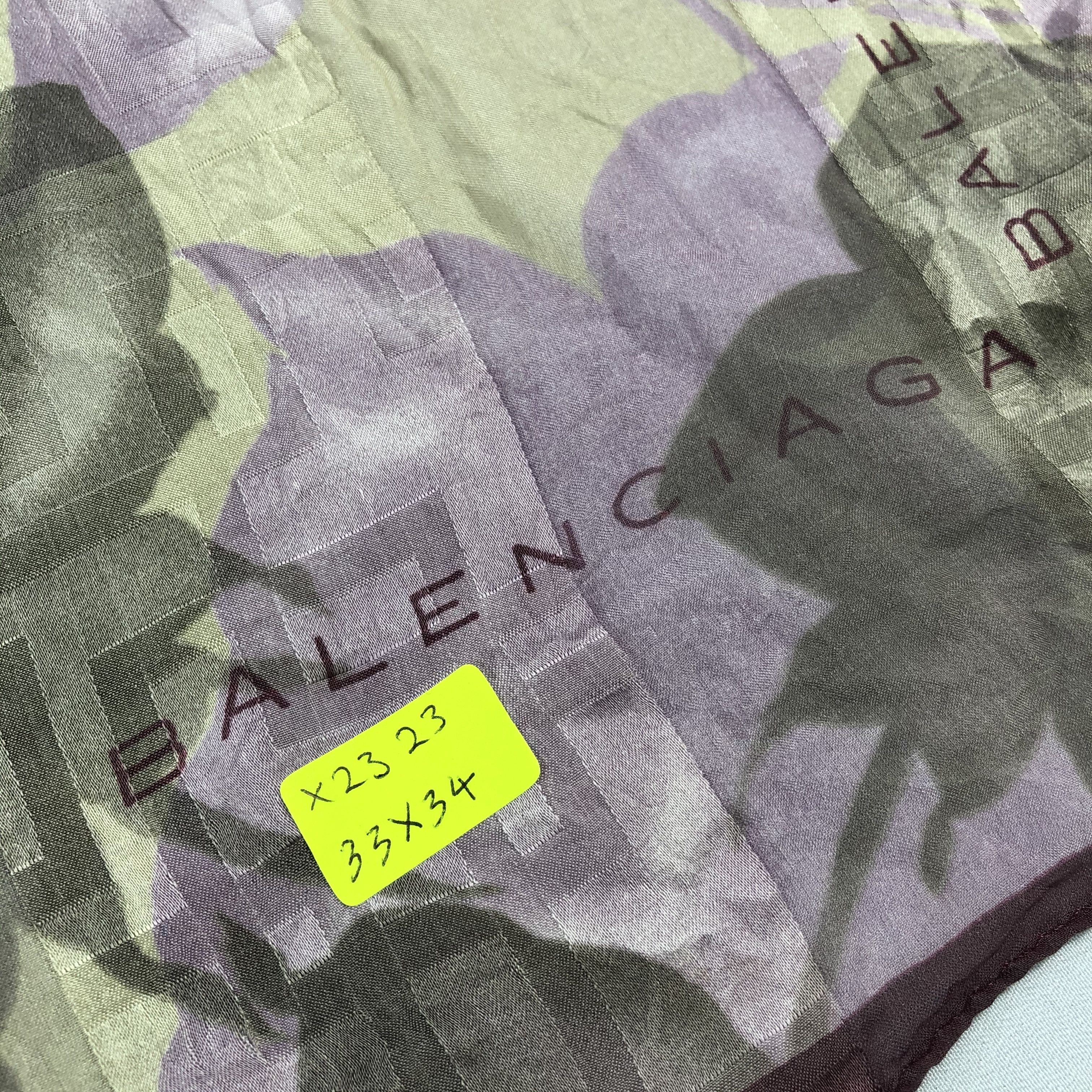 Vintage Vintage Balenciaga Silk Scarf Size ONE SIZE - 6 Thumbnail
