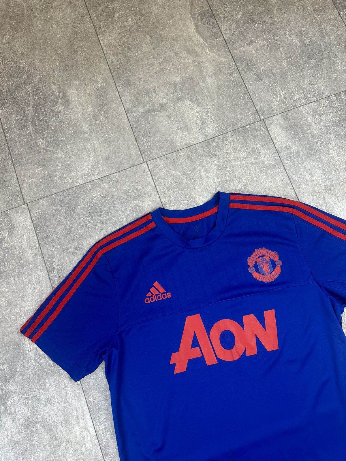 Vintage Men’s adidas Manchester overprint logo home soccer jersey Size US L / EU 52-54 / 3 - 2 Thumbnail