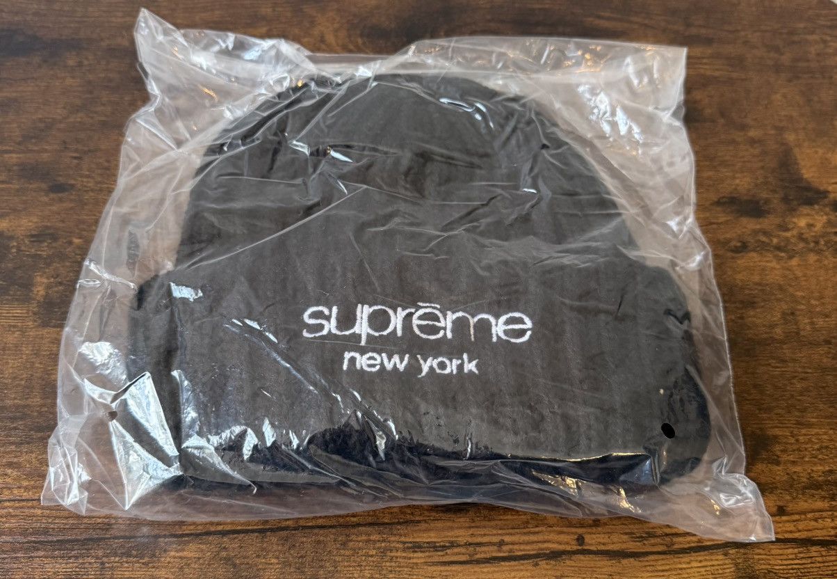 Supreme Supreme Chunky Rib Classic Logo Beanie Black (FW25) Size ONE SIZE - 1 Thumbnail