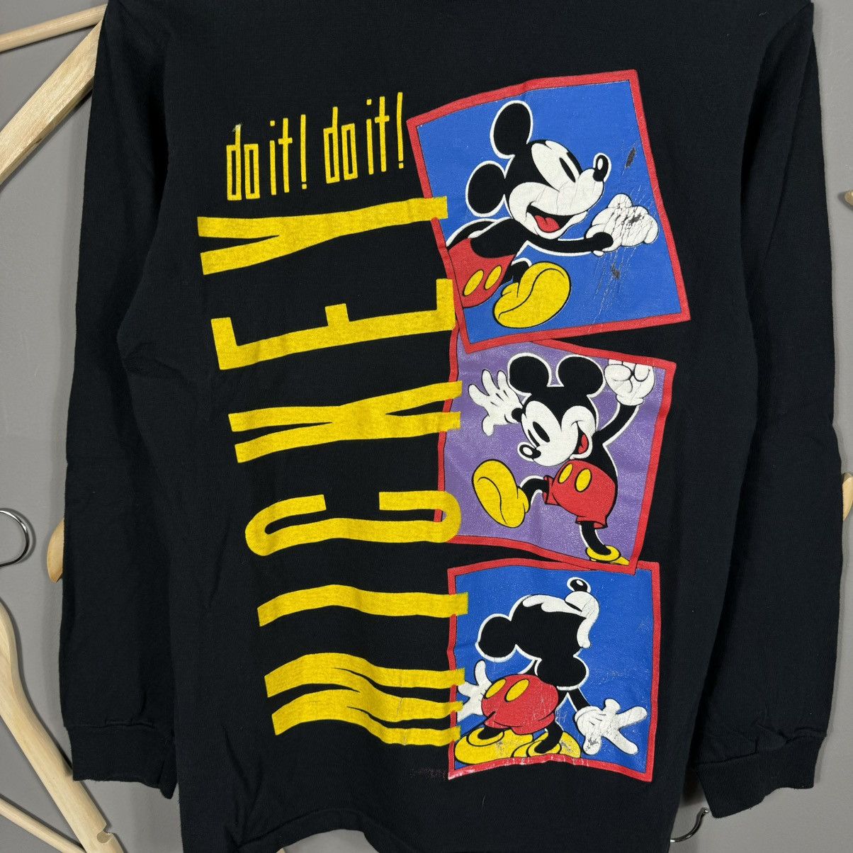 Disney Vintage 90s Mickey & Co. Mouse Disney Sweatshirt Size US S / EU 44-46 / 1 - 5 Thumbnail
