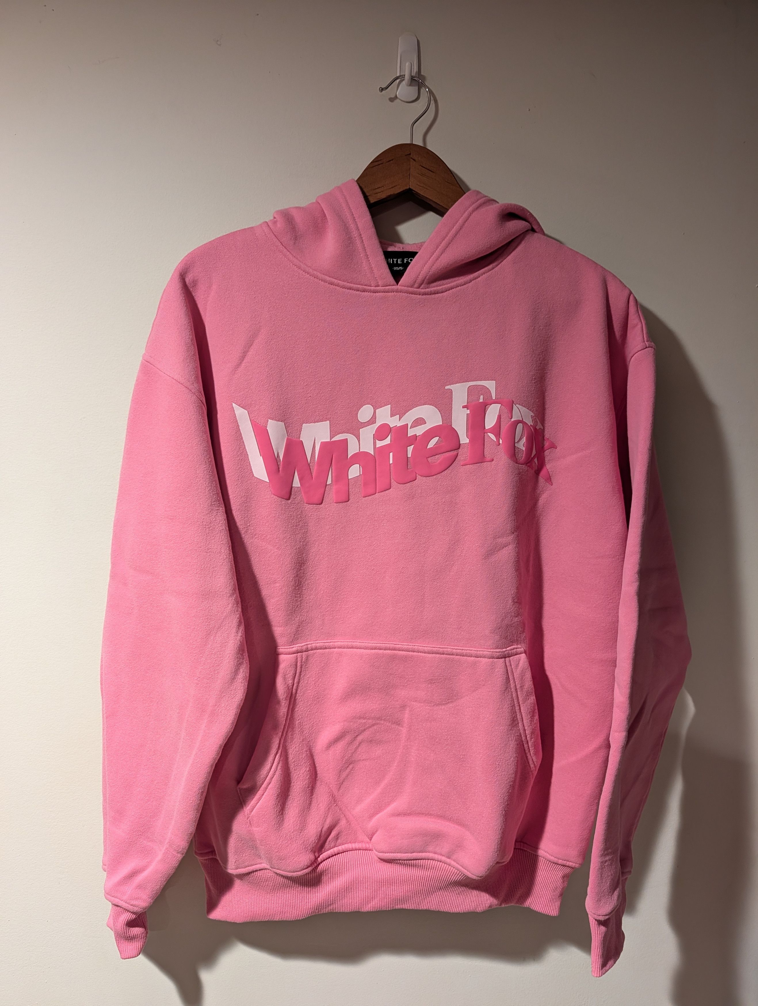 Gildan White Fox Boutique Pink Logo Oversized Hoodie Womens XS/S Size S / US 4 / IT 40 - 1 Thumbnail