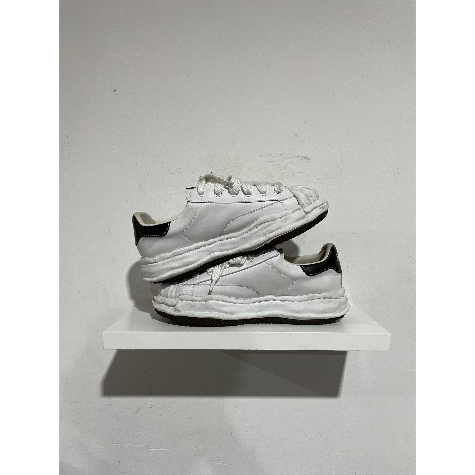 Maison MIHARA YASUHIRO MAISON MIHARA YASUHIRO BLAKEY OG SOLE WHITE SIZE 43 (US 10) Size US 10 / EU 43 - 2 Thumbnail