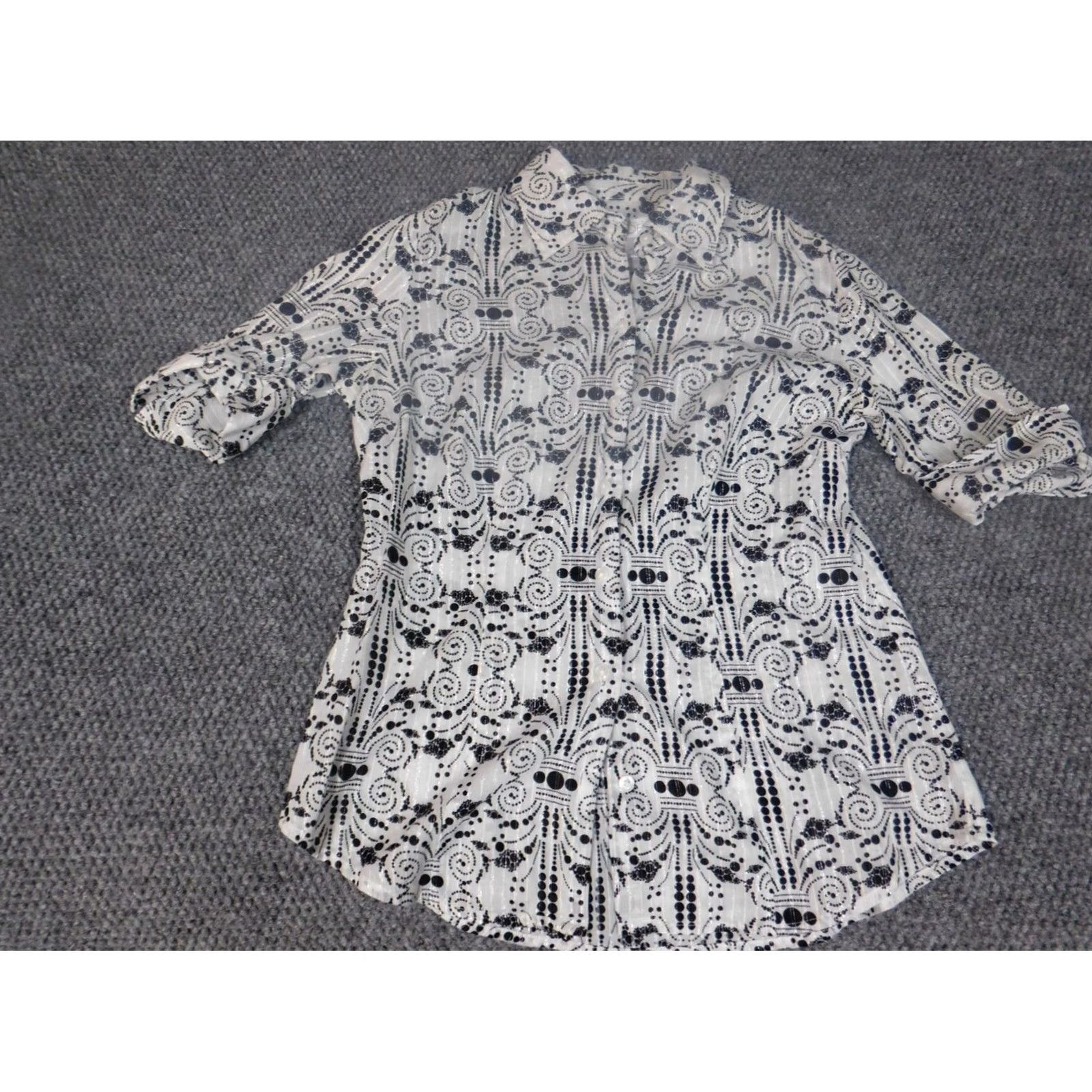 Ann Taylor Ann Taylor Loft Blouse Women 2 White Button Up Collared Long Sleeve Size XS / US 0-2 / IT 36-38 - 2 Thumbnail