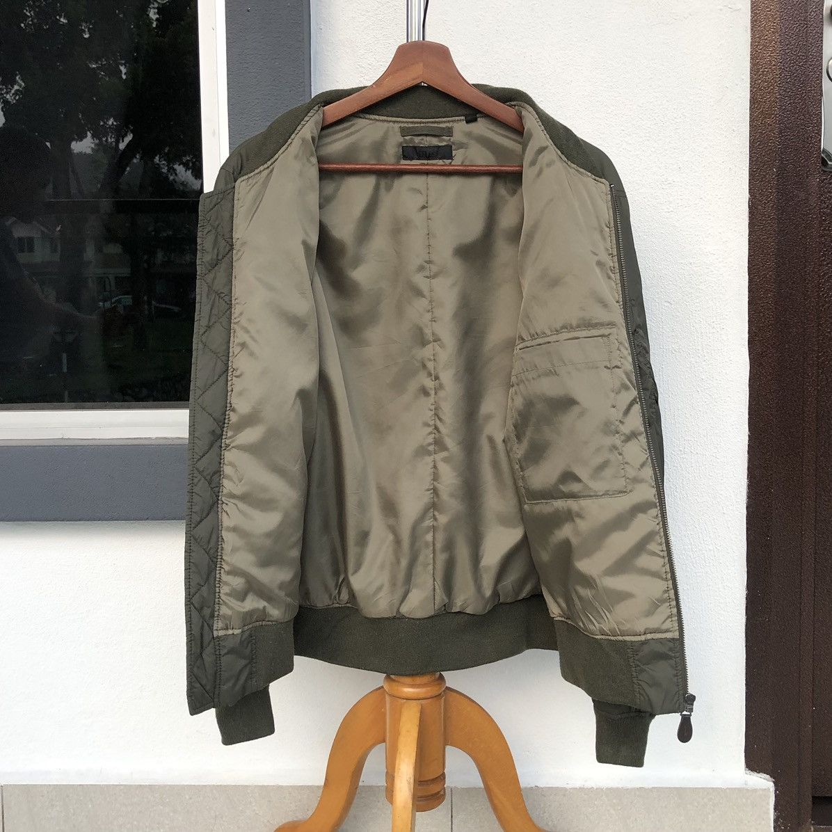 Uniqlo Uniqlo Women Ma-1 Bomber Jacket Size L / US 10 / IT 46 - 4 Thumbnail
