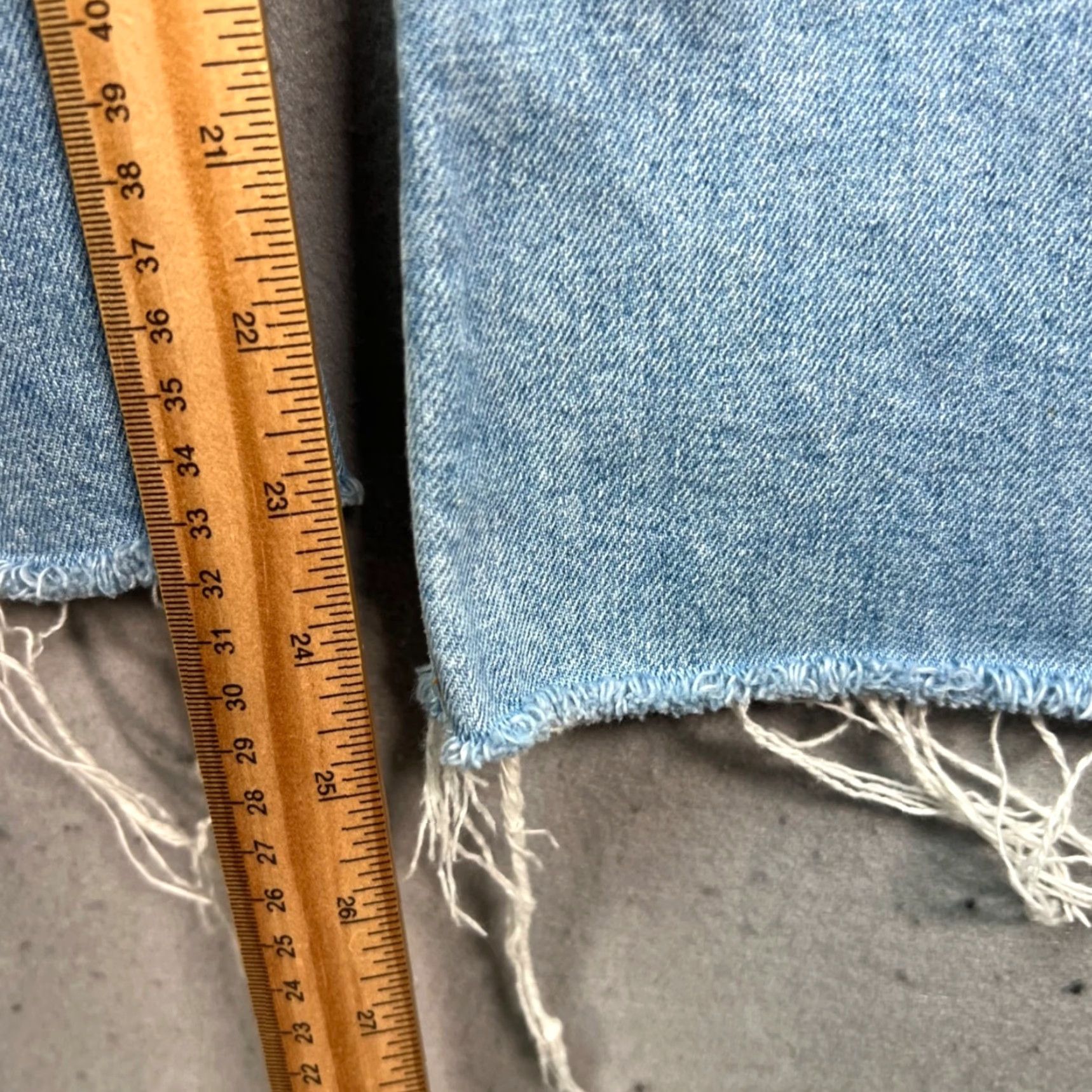 Everlane Everlane Jeans Womens 30 High-Rise Light Wash Straight Leg With Raw Hem 5-Pocket Denim Cotton Blue Mens? Size 30" / US 8 / IT 44 - 7 Thumbnail