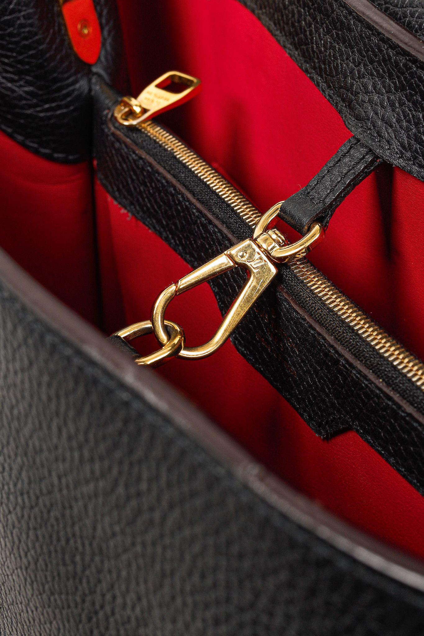 Louis Vuitton Louis Vuitton Capucines MM Taurillon Leather Satchel Size ONE SIZE - 13 Thumbnail