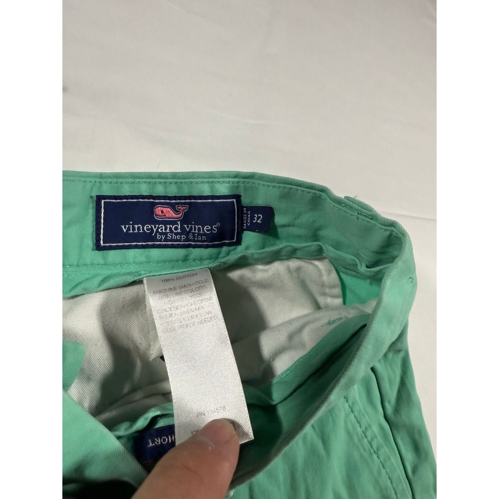 Vineyard Vines Vineyard Vines Mens 32 Green Chino Shorts Classic Summer Size US 32 / EU 48 - 3 Thumbnail