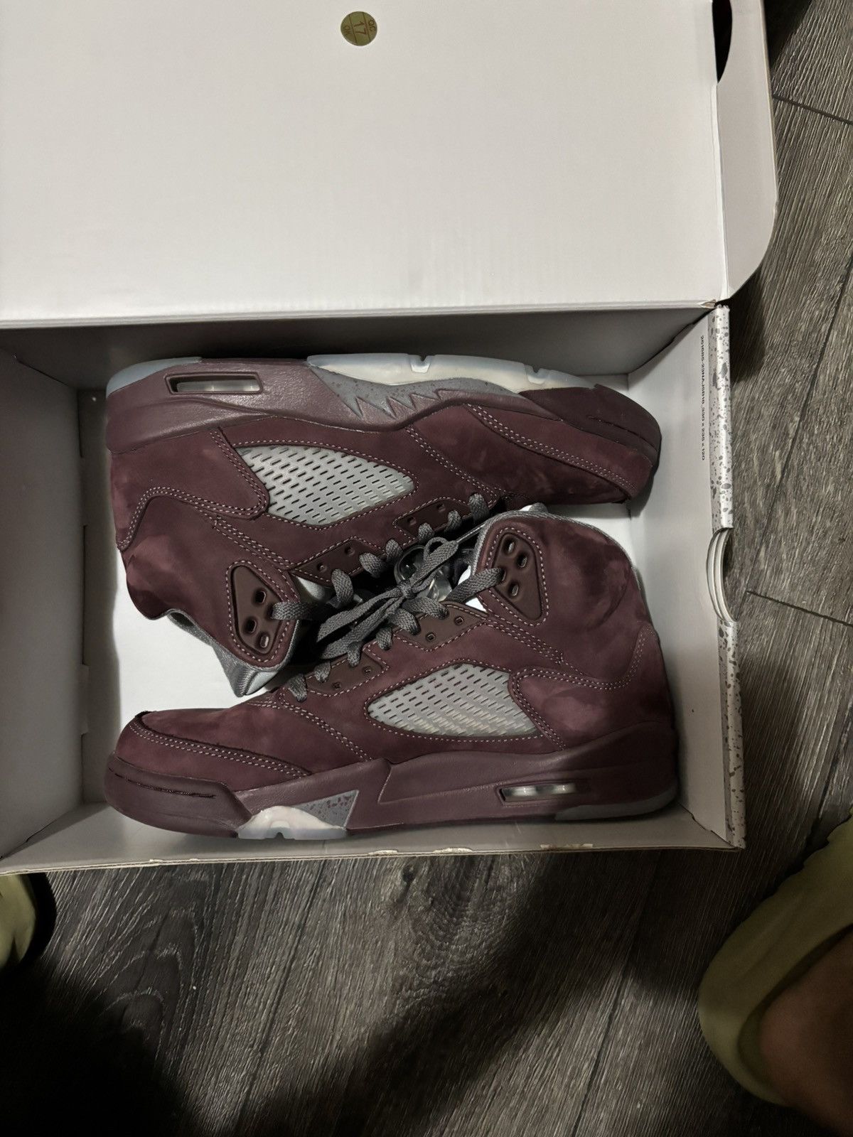 Jordan Brand Jordan 5 Burgundy size 8 Mens Size US 8 / EU 41 - 1 Thumbnail