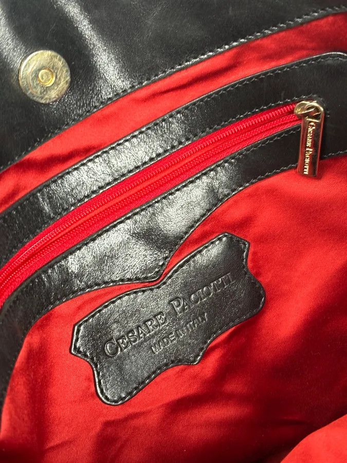 Vintage Cesare Paciotti Black Gold Stripe Leather Shoulder Bag Size ONE SIZE - 14 Thumbnail