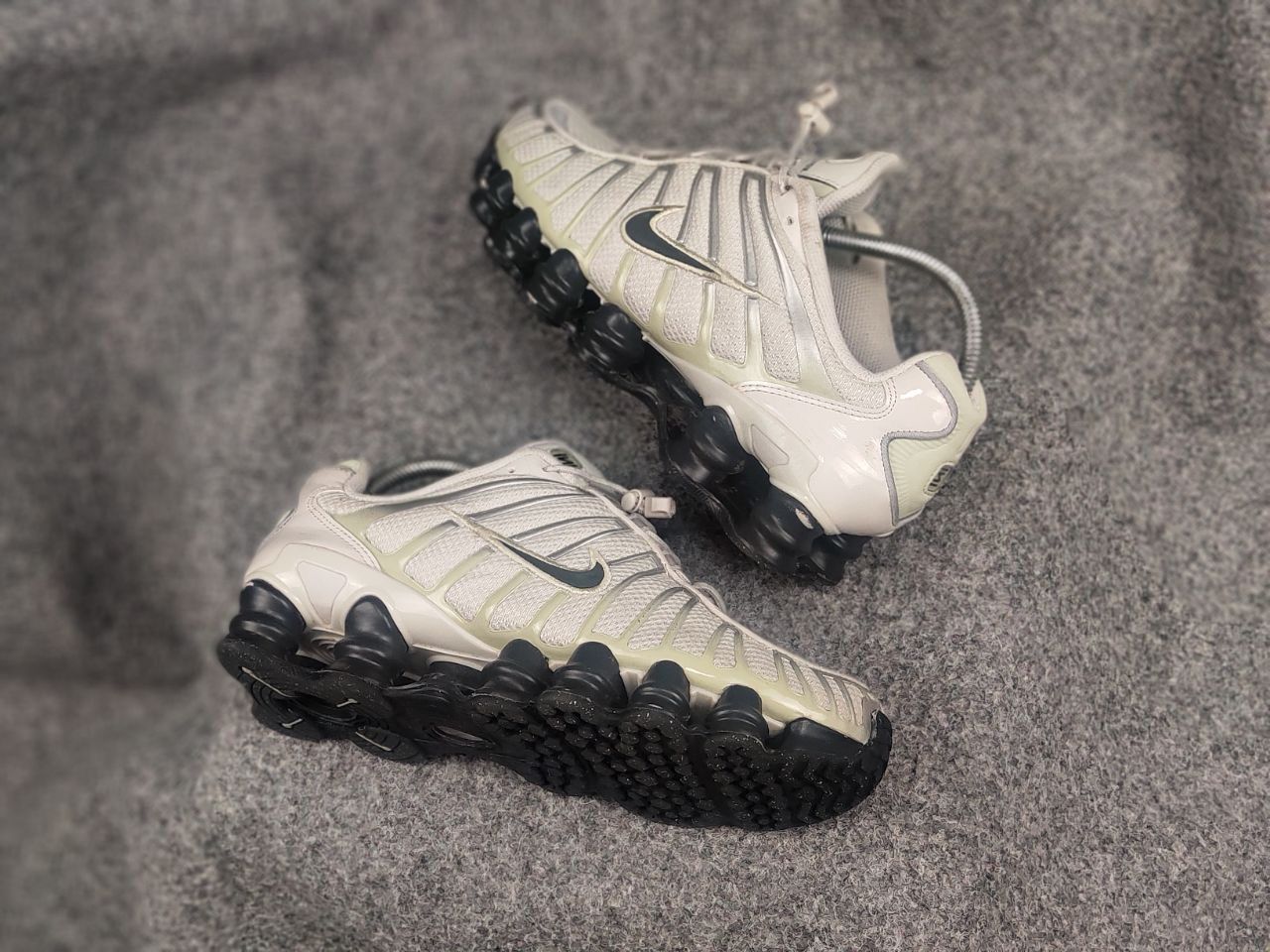 Nike Nike Shox TL Light Bone Off Noir-Olive Sneakers Vintage Y2K Size US 7.5 / IT 37.5 - 4 Thumbnail
