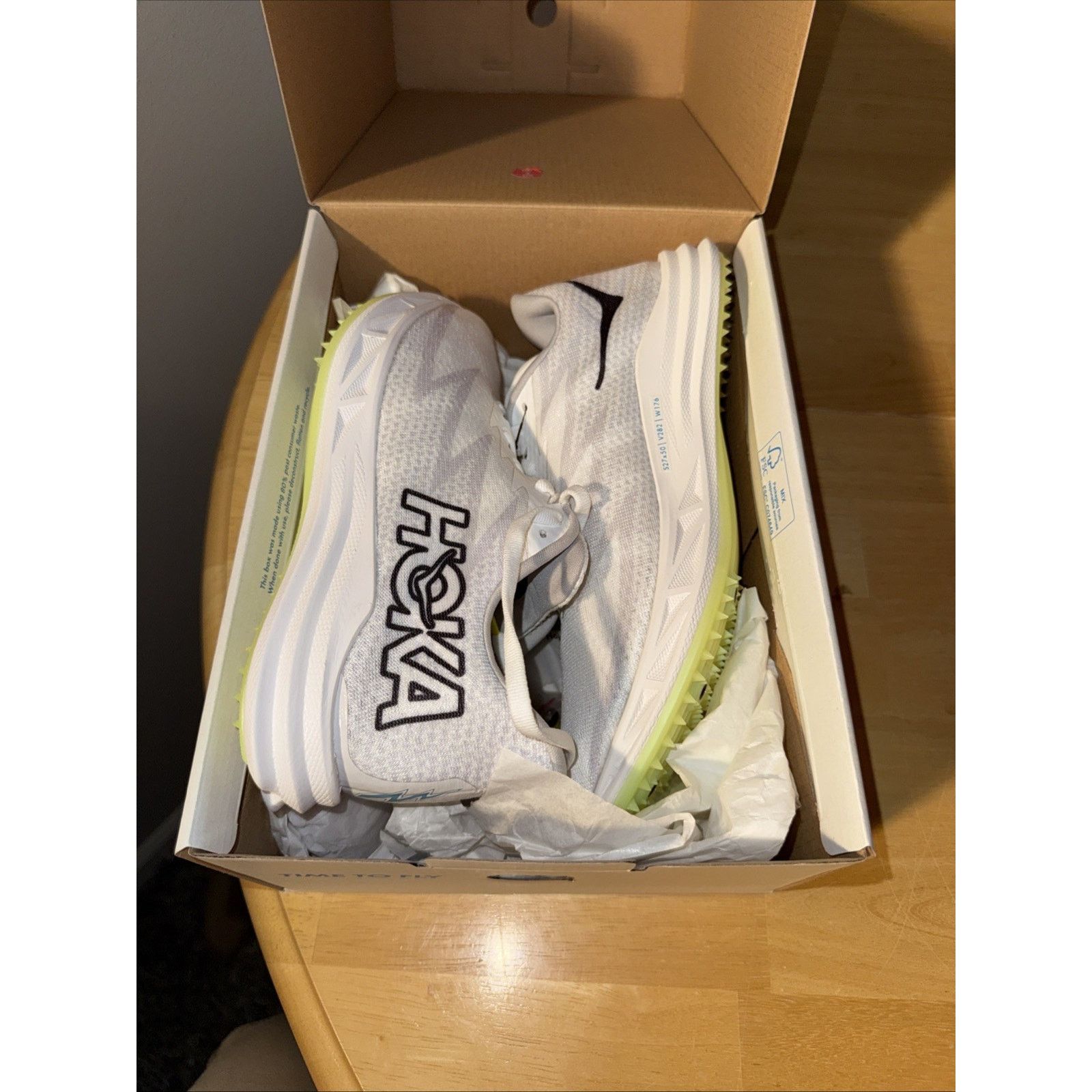 Hoka Size 6.5 - Hoka One One Crescendo MD White Size US 6.5 / EU 39-40 - 7 Thumbnail
