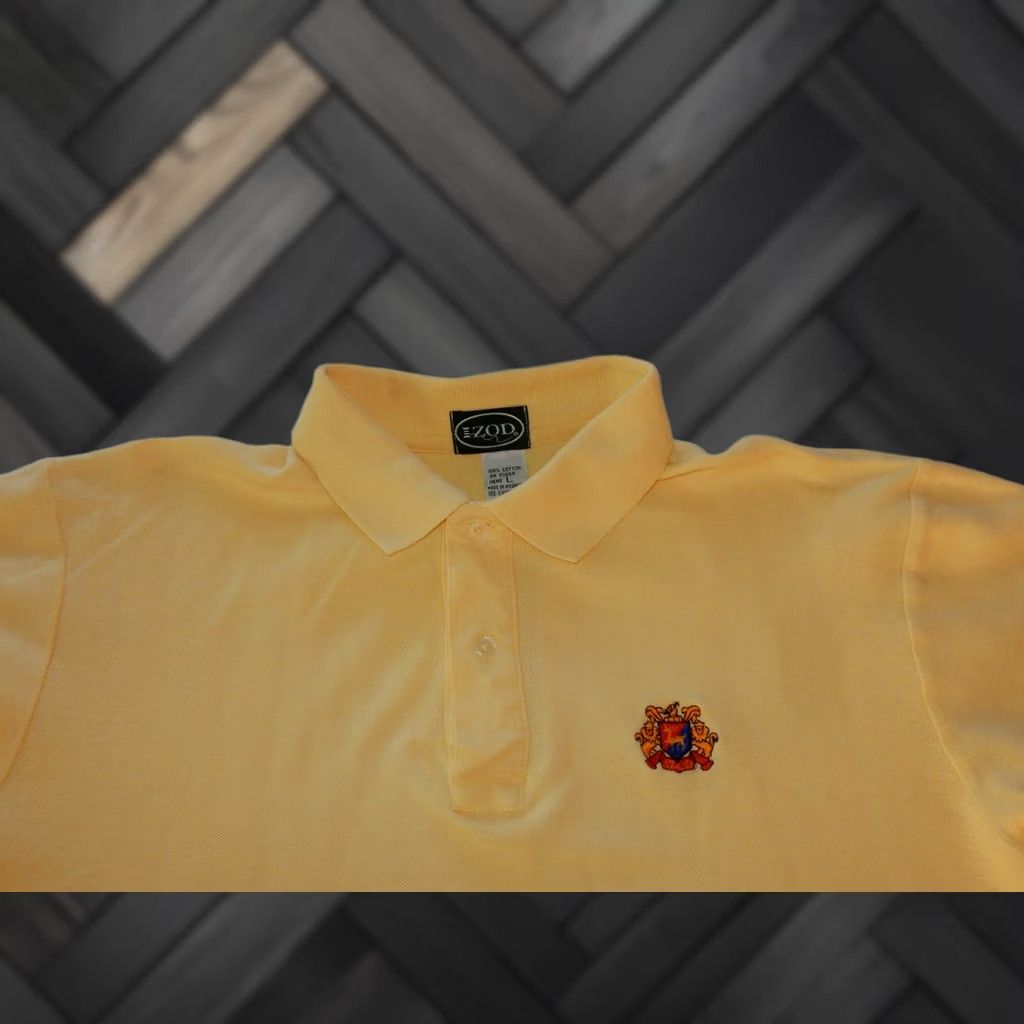 Izod VTG IZOD Men's Polo Shirt L Yellow Cotton Short Sleeve Stains Small Vintage Kontrast? Size US L / EU 52-54 / 3 - 1 Thumbnail