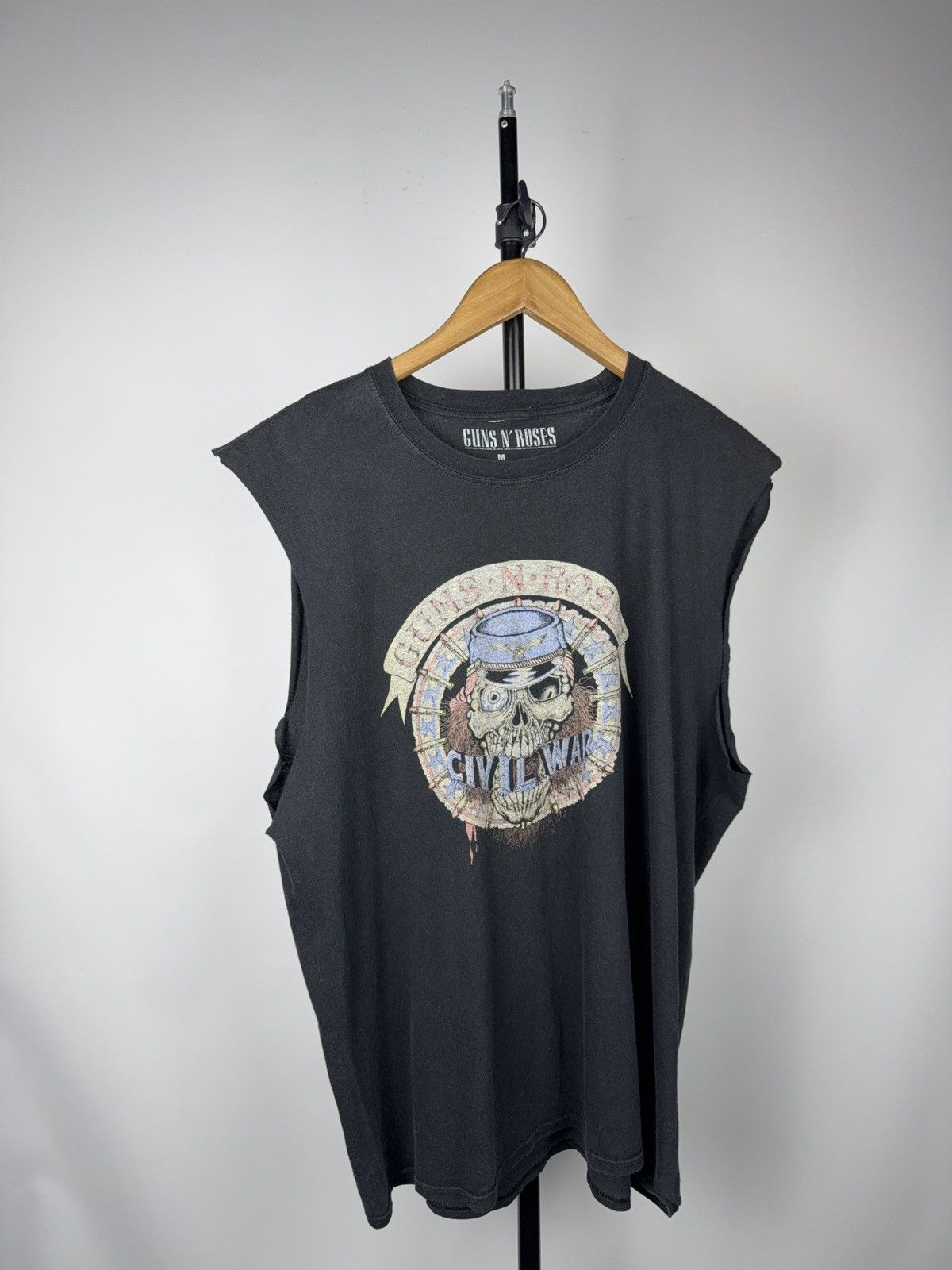 Guns N' Roses 2018 Guns N’ Roses Civil War Cut Off Sleeveless Tee M/L Size US L / EU 52-54 / 3 - 1 Thumbnail