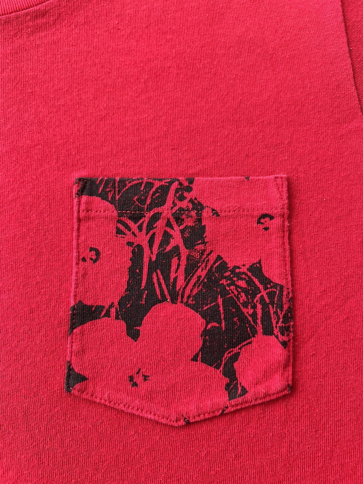 Uniqlo Uniqlo x Andy Warhol Art Pocket Red T-shirt Size US S / EU 44-46 / 1 - 4 Thumbnail
