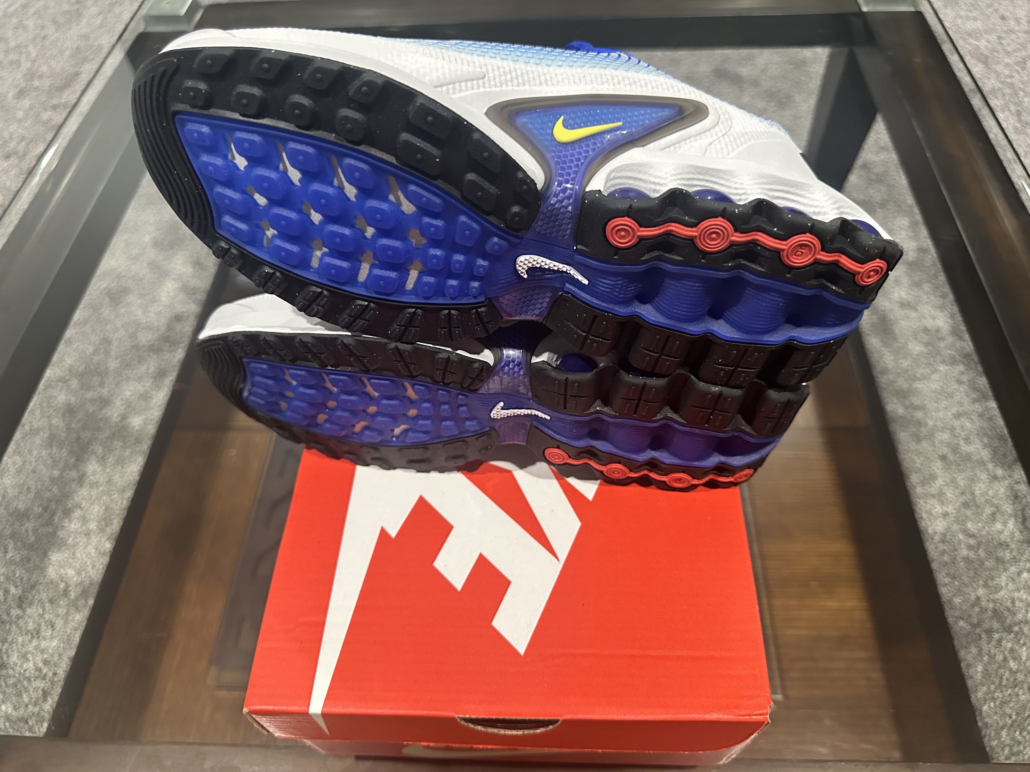 Nike Air Max DN GS 'Racer Blue' Size US 5 / EU 37 - 7 Thumbnail
