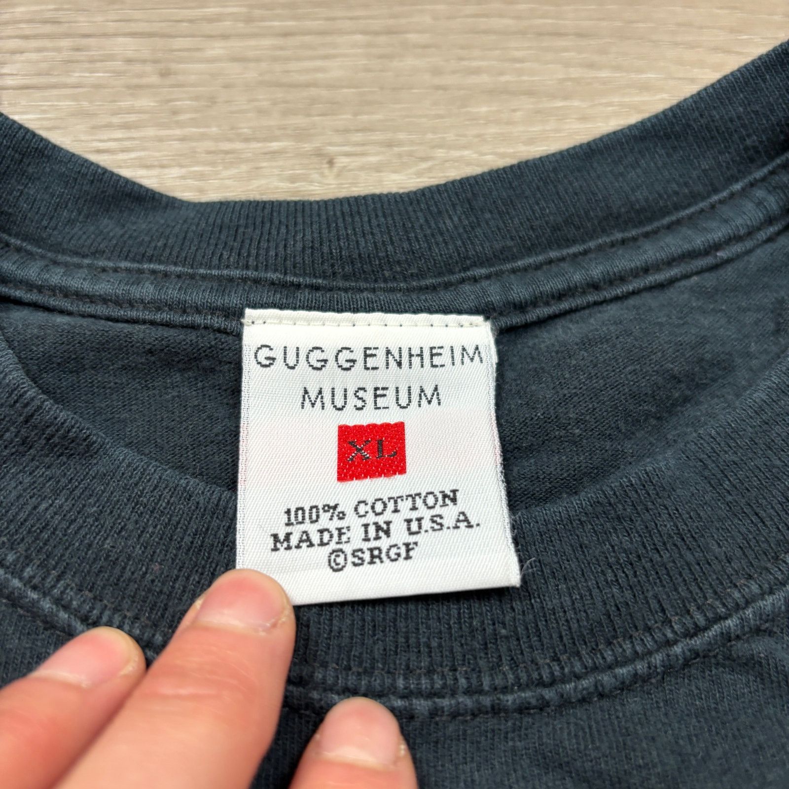Vintage Vintage 90s Guggenheim Museum Art of the Museum Shirt XL Size US XL / EU 56 / 4 - 5 Thumbnail