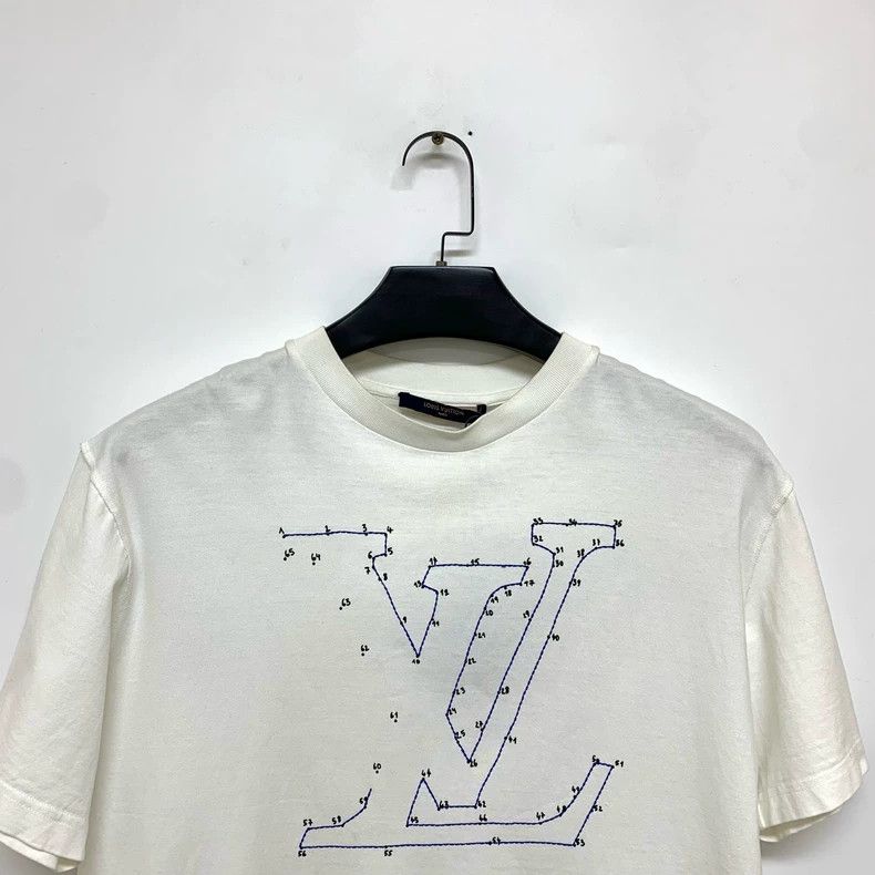 Louis Vuitton Louis Vuitton White Lianliankan Embroidered Short Sleeve T Size US M / EU 48-50 / 2 - 5 Thumbnail