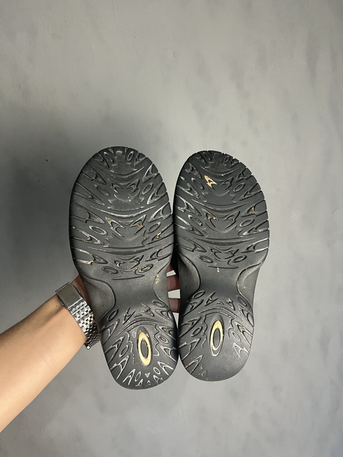 Oakley 90s Oakley Flip Flops Slides Sandals Size US 10 / EU 43 - 6 Thumbnail