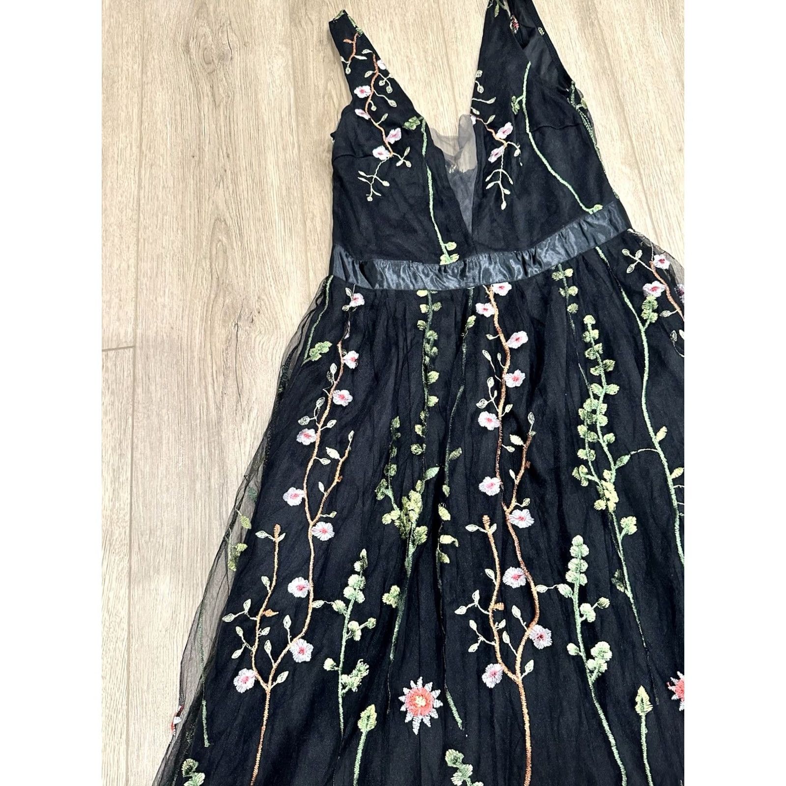Marchesa VINTAGE? NWT Marchesa Notte Dress Size 2 Black Floral Elegant Evening Dress Size XS / US 0-2 / IT 36-38 - 6 Thumbnail