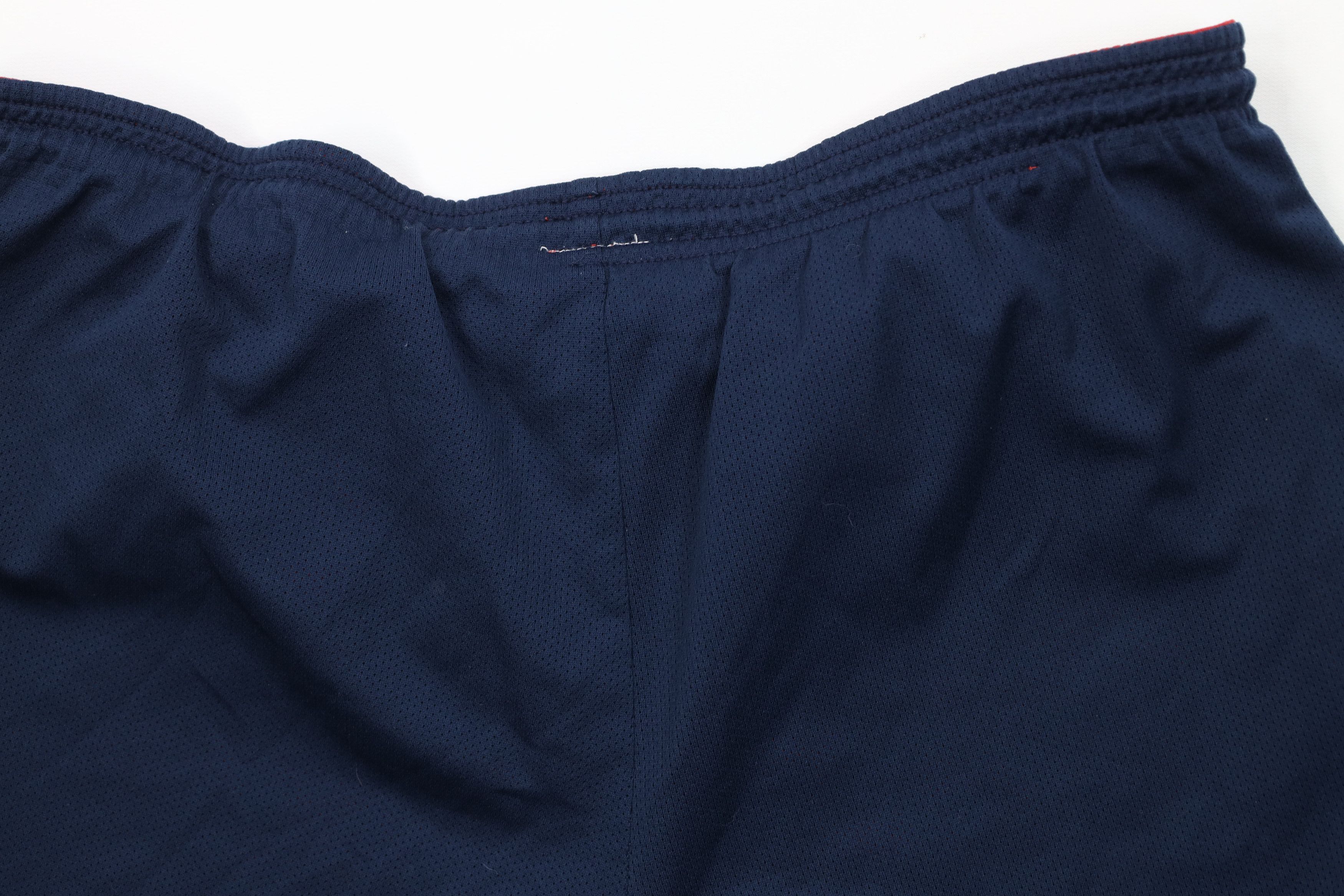 Nike Vintage Nike Reversible Jogging Soccer Shorts Mesh Red Blue Size US 36 / EU 52 - 13 Thumbnail